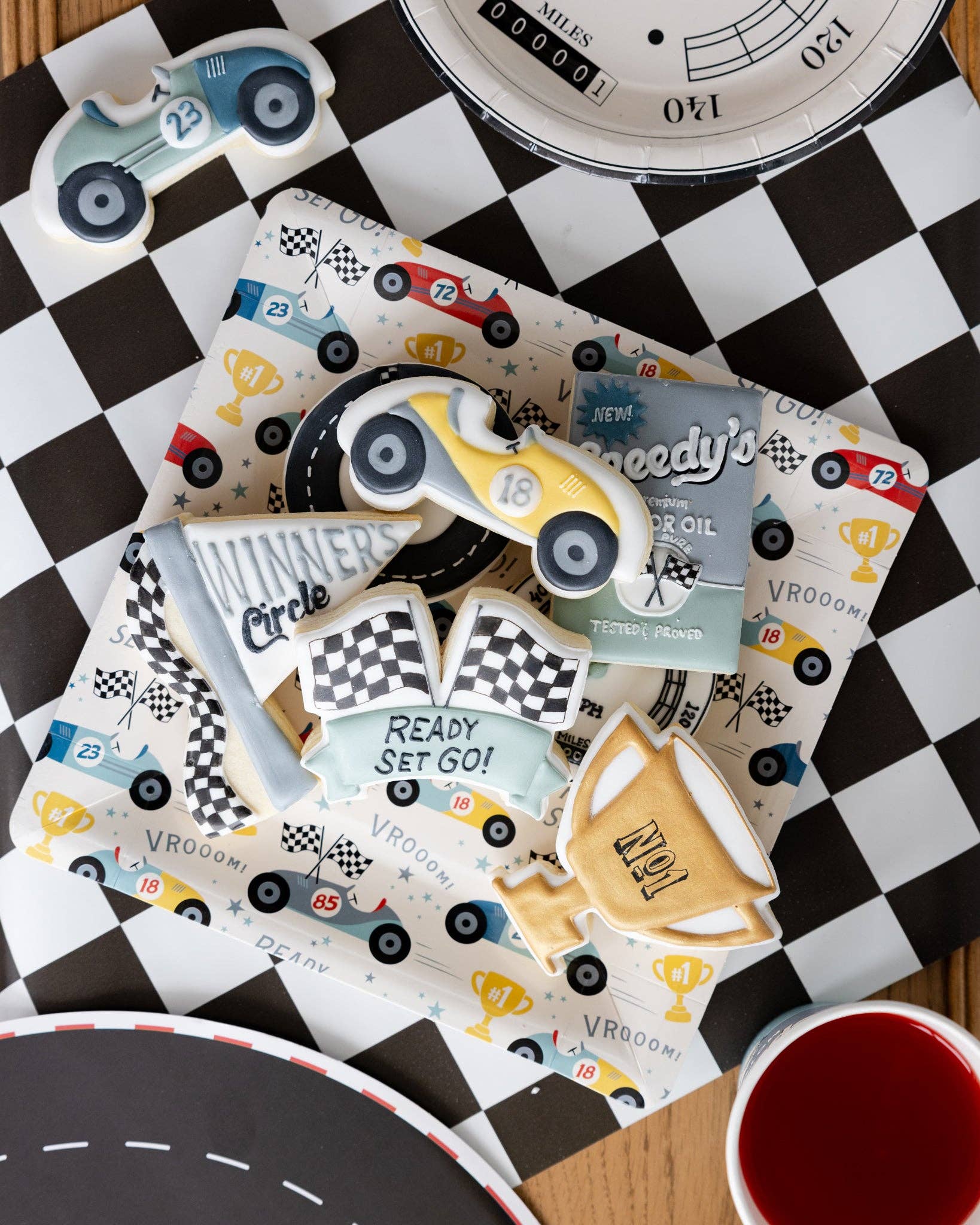 My Mind’s Eye – wholesale Disposable plate – MIL1041 - Miles per Hour - Race Pattern Plate1