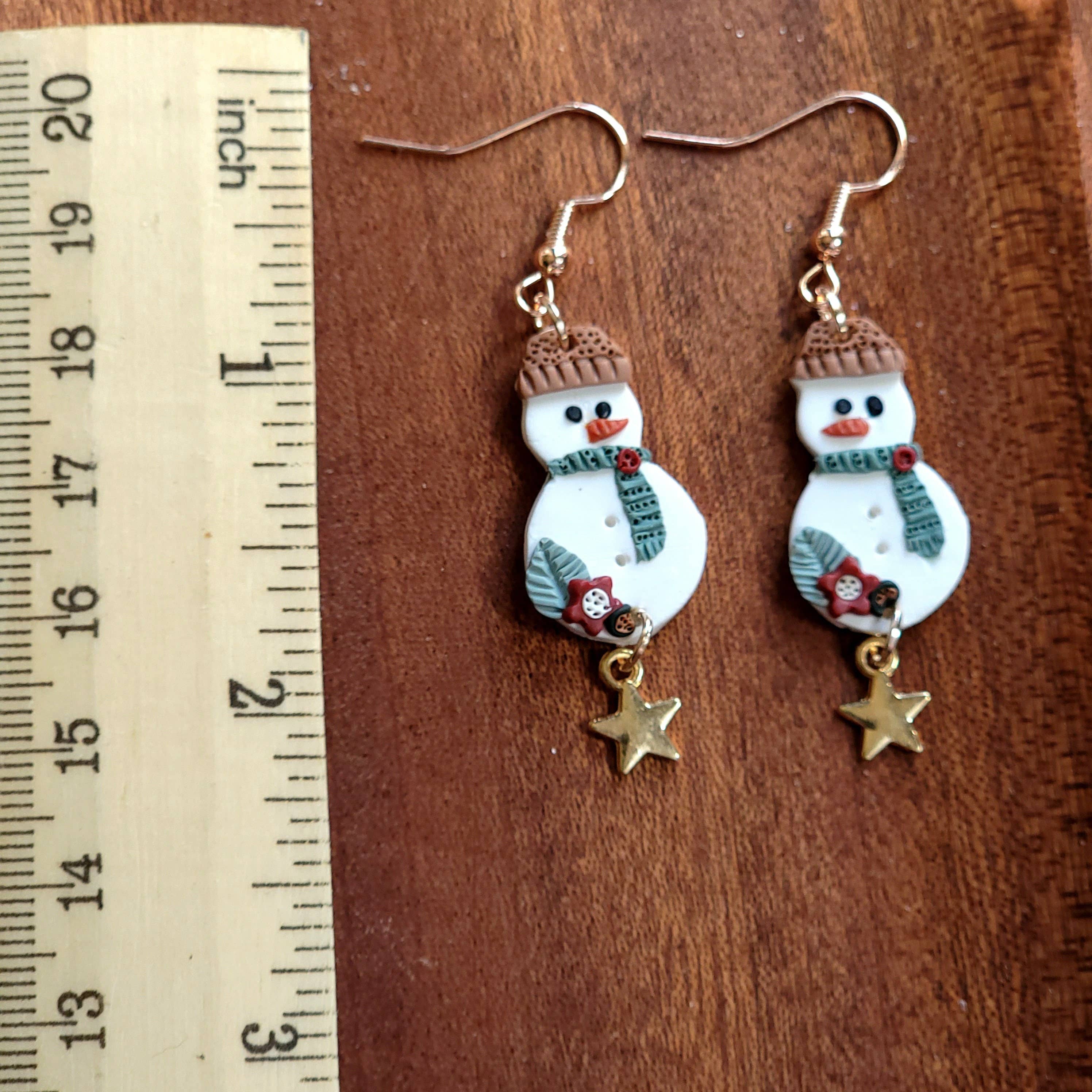 Foxy Method - Wholesale Dangle Earrings - Festive Holiday Gold Star Snowman Clay Earrings4