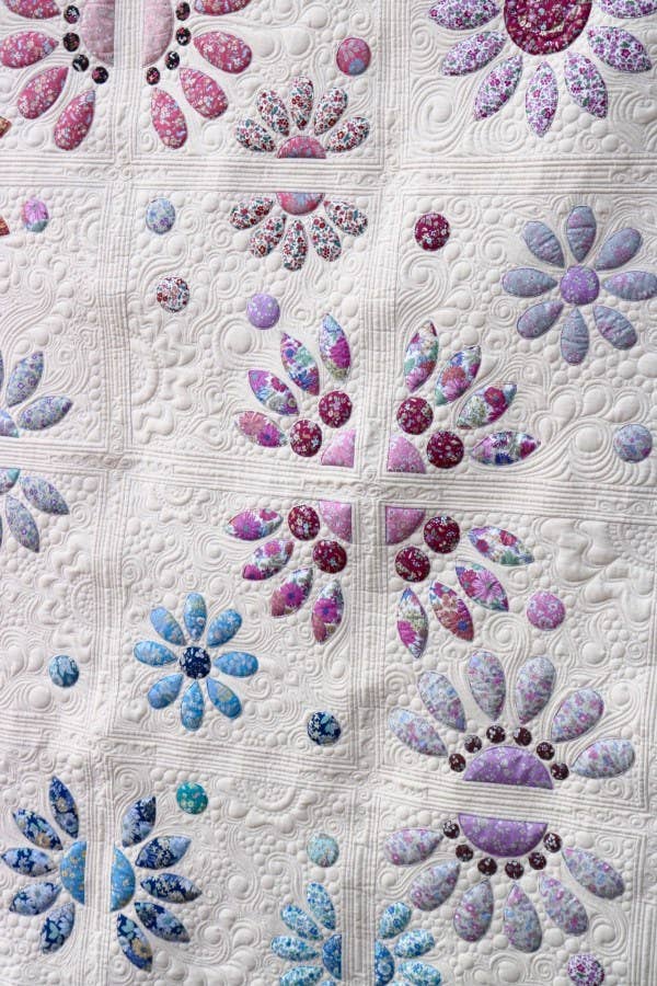 Free Bird Quilting Designs - Wholesale Quilt - 4. Divided Blooms Pattern10