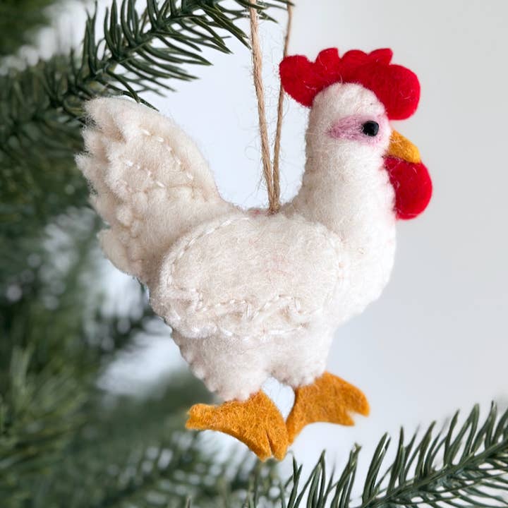 Décoration en forme de poulet blanc en feutre pour la vente par Ganapati