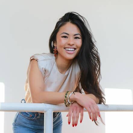 Fair Anita – wholesale Dangle earrings – Pagoda Painted Earrings3