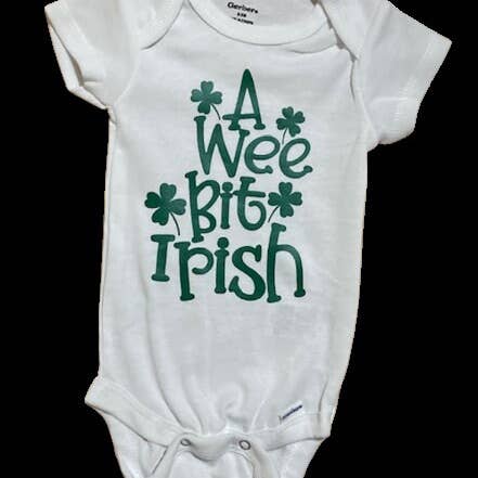 Irsk baby St. Patrick's Day bodystocking onesies for engroshandel hos Granny & Grandpa's Custom Creations