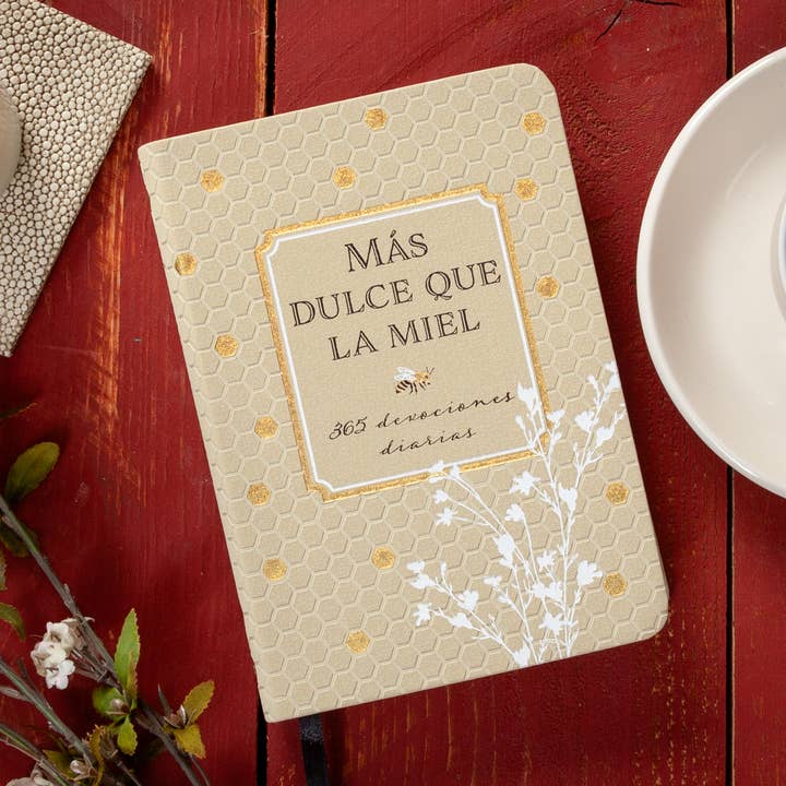 Más dulce que la miel (devocional para mujeres) for wholesale by BroadStreet Publishing Group, LLC