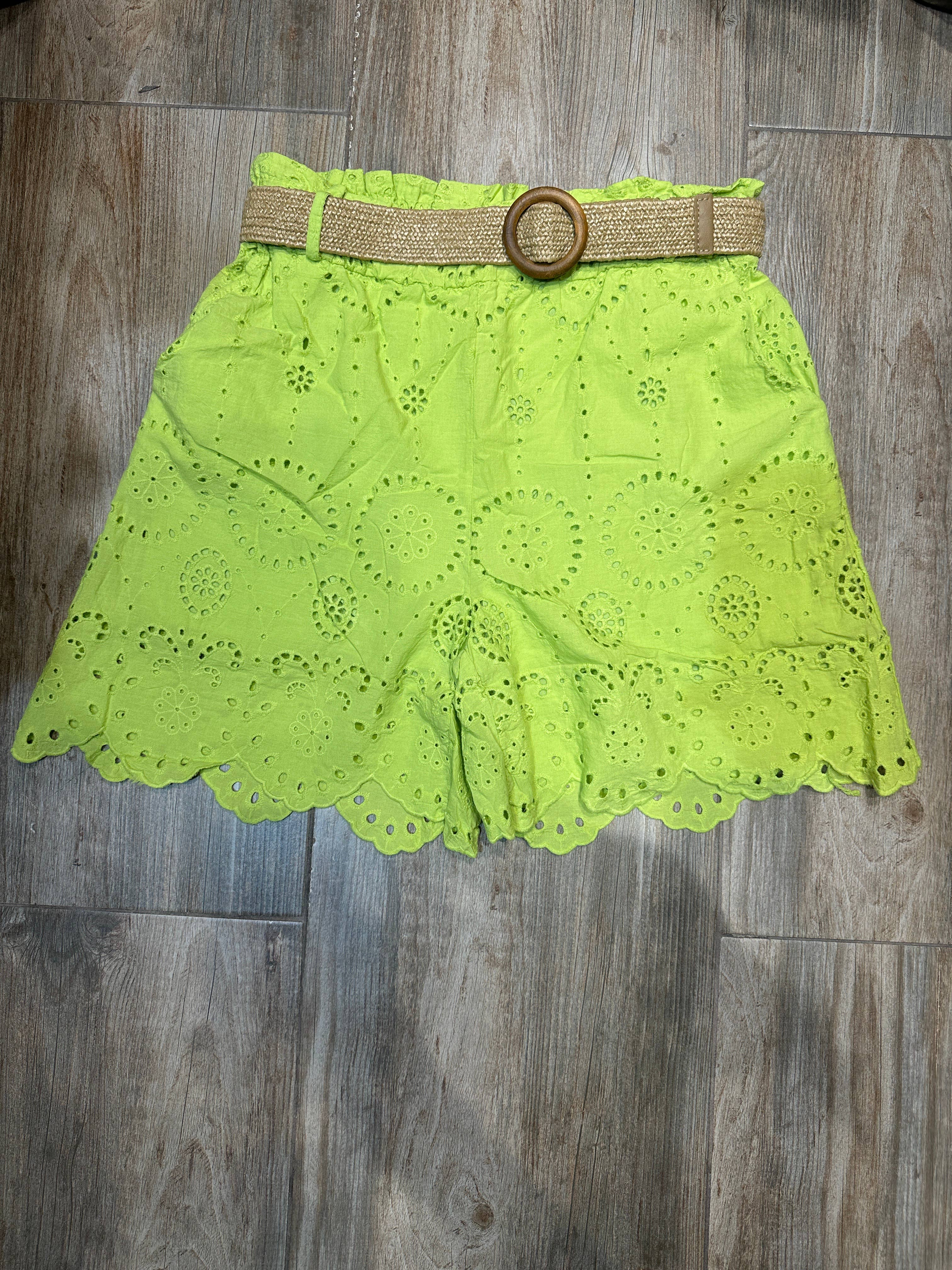 LÉA & LUC - Wholesale Shorts - Women's - Broderie anglaise shorts in 100% cotton REF. 250240