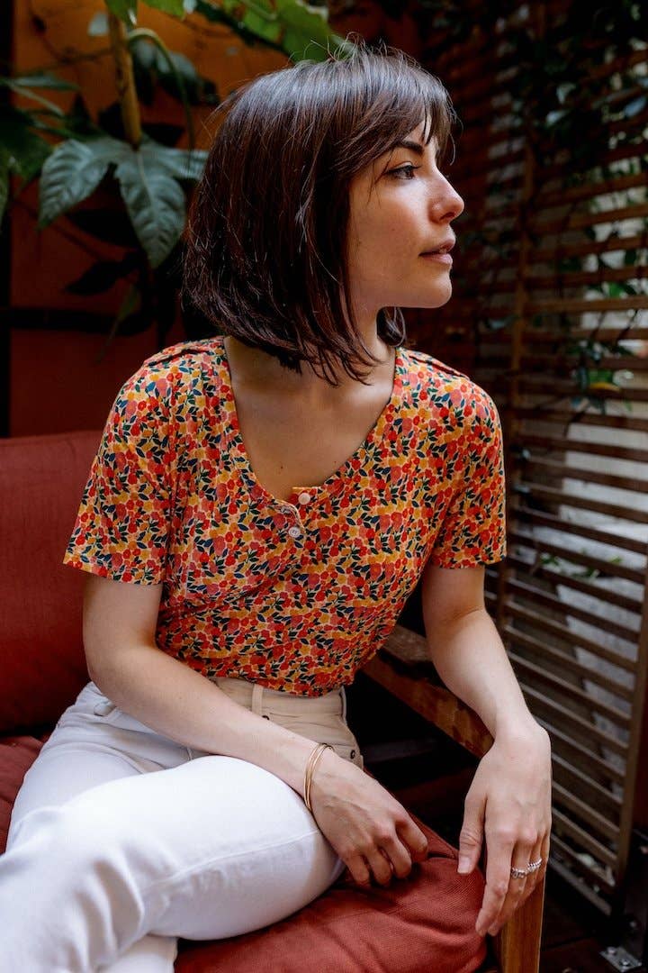 Body Flowers short sleeves for wholesale on Faire4