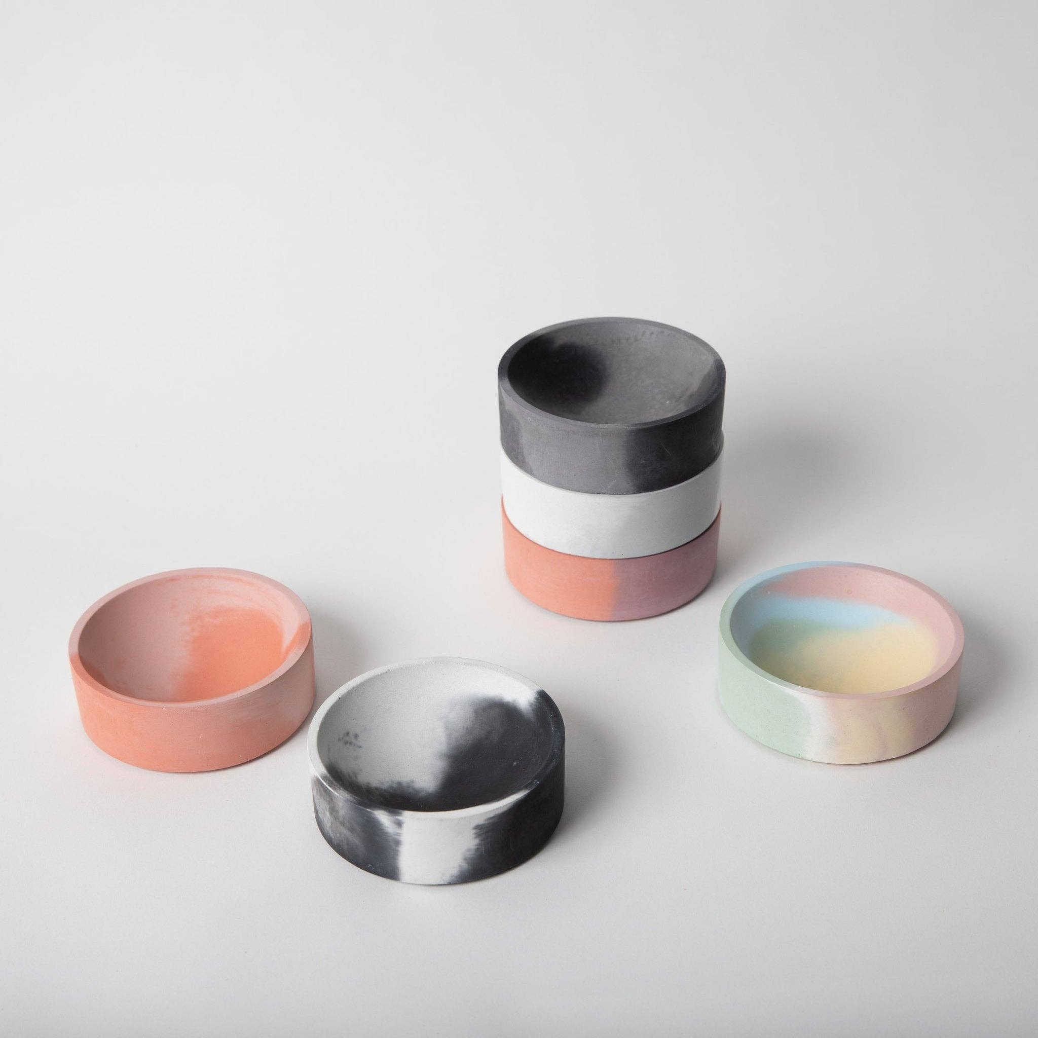 pretti.cool - Wholesale Desk Organizer - 4" Catch-All | Grey & White3