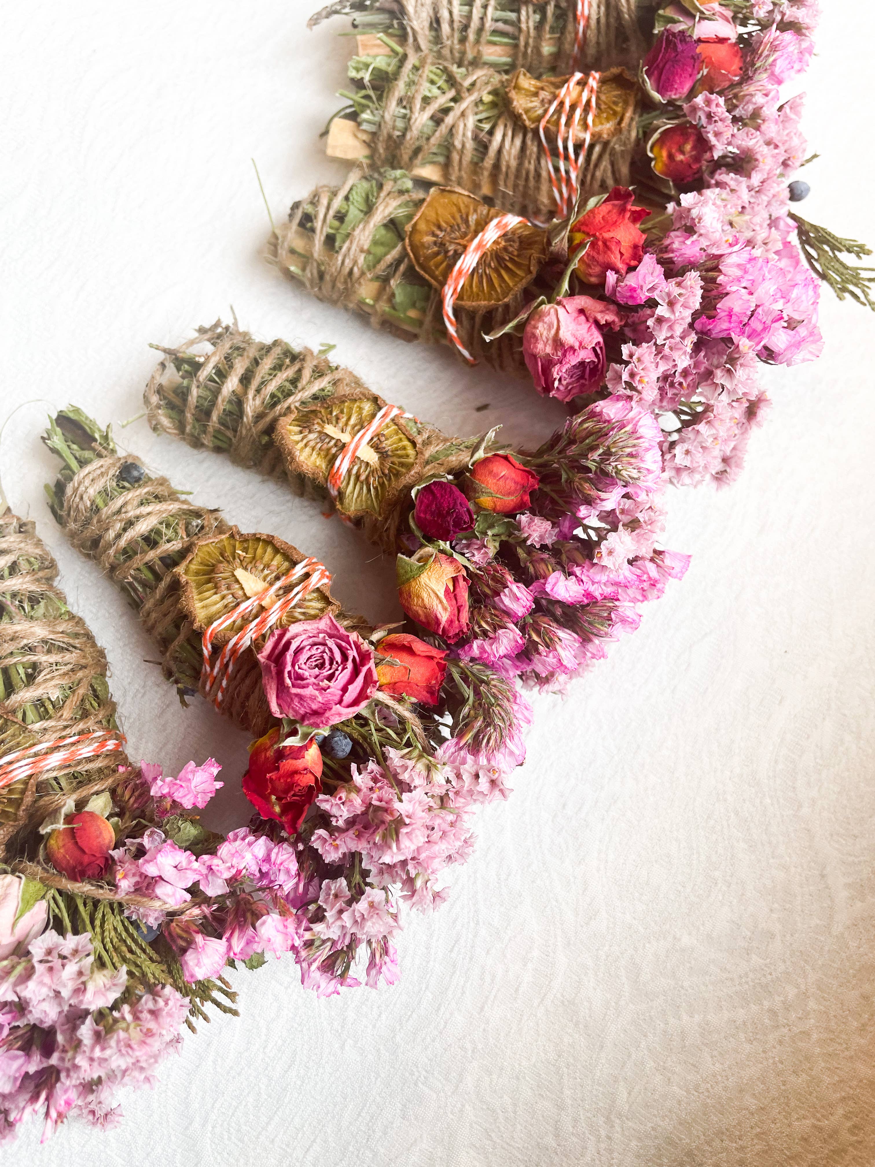 CharlieHaze - Wholesale Sage Bundle - Kiwi, Mint, Palo Santo and Cedar Spring Smudge Stick8