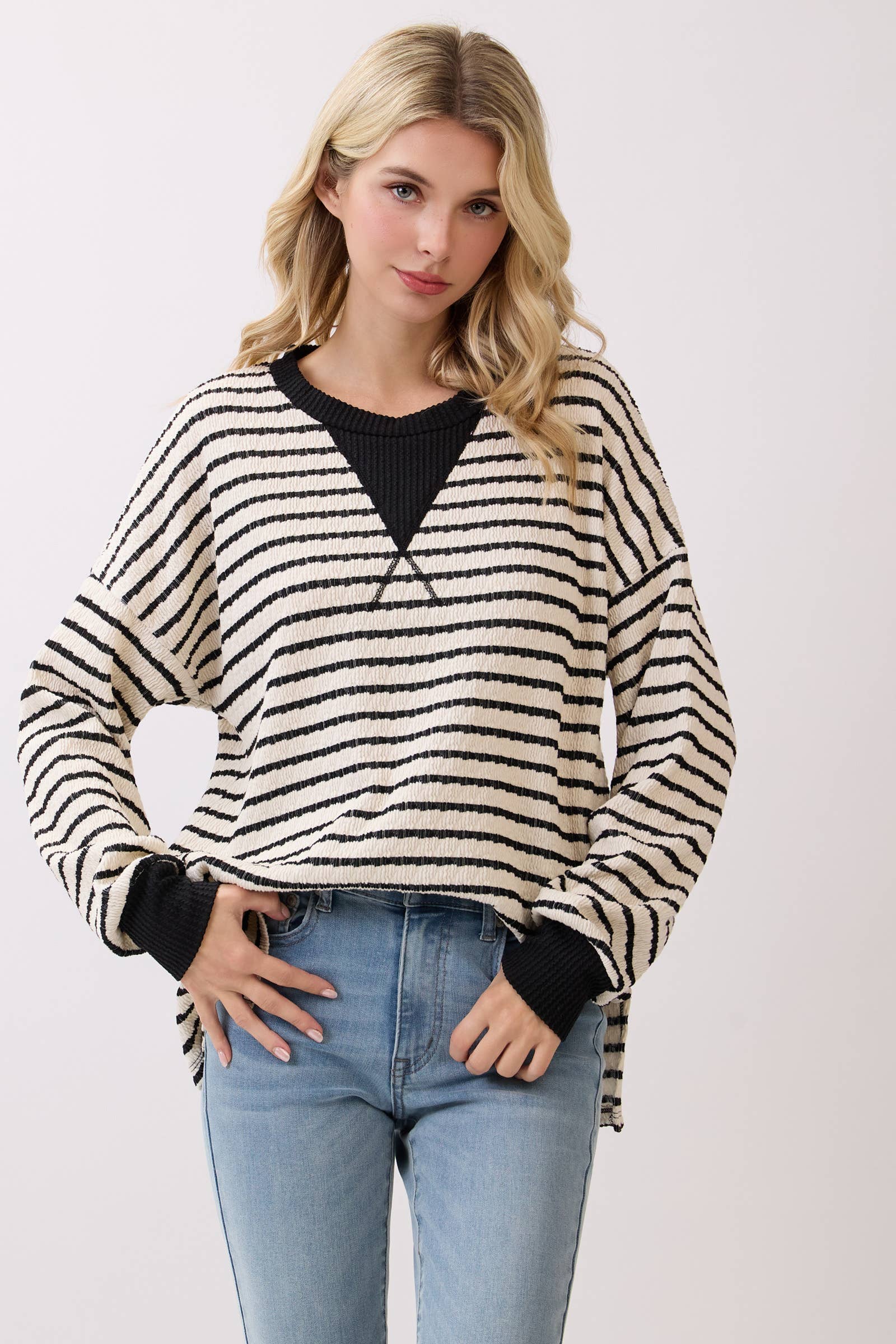 7th Ray – wholesale Stickad topp - Dam – Randig stickad tröja med nedhasad axel T6128