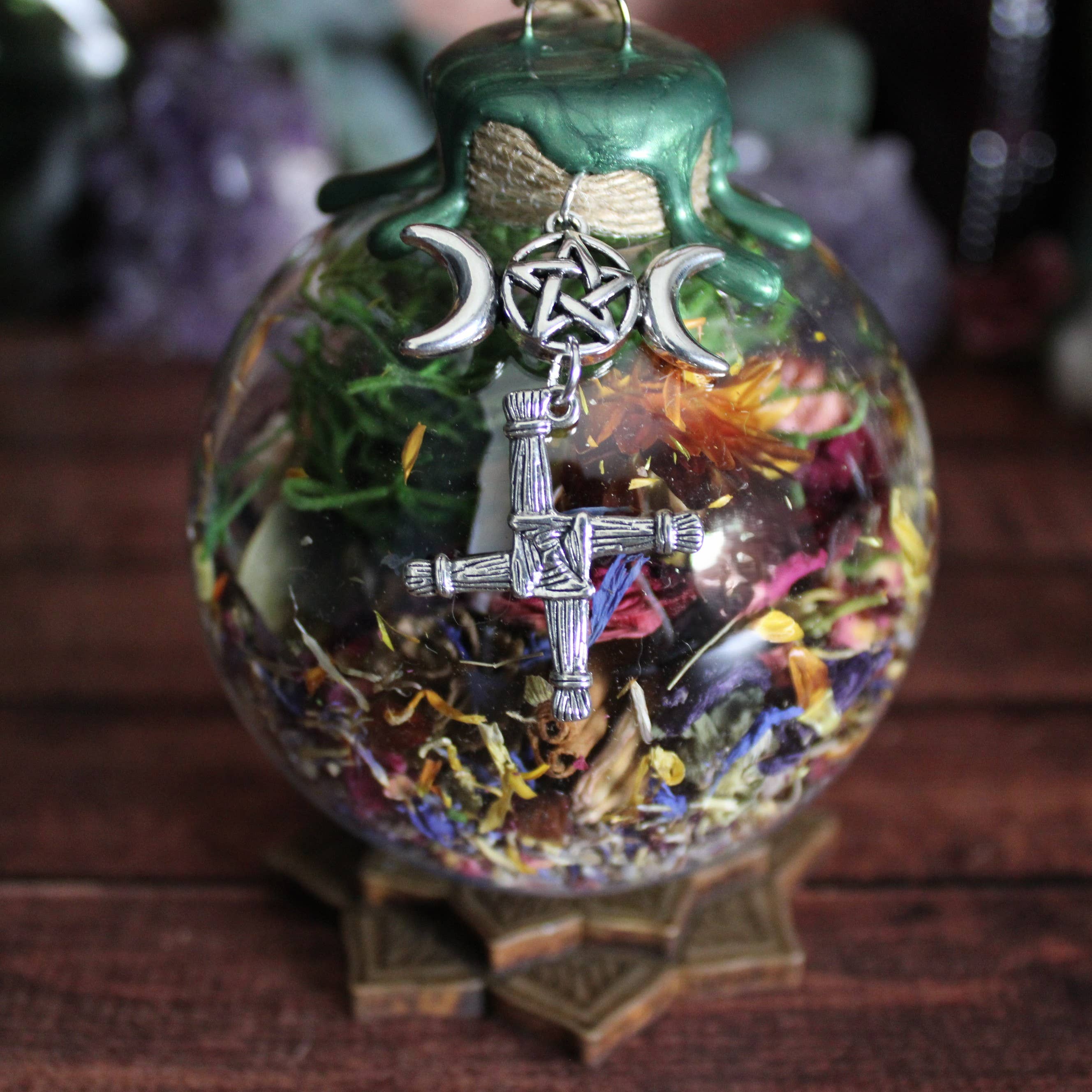 Moondust and Raven – Engroshandel Amulet – Brigid Gudinde Heksekugle, Hengivenhedsornament, Alterdekoration4