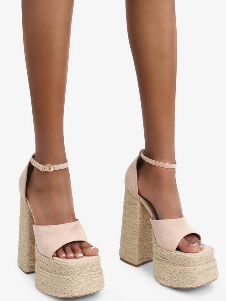 Lemonade Shoes – Großhandel Plateauschuhe – Damen – ALESSIO - Plateausandalen aus Raffia, Knöchelriemen, Sommer Beige10