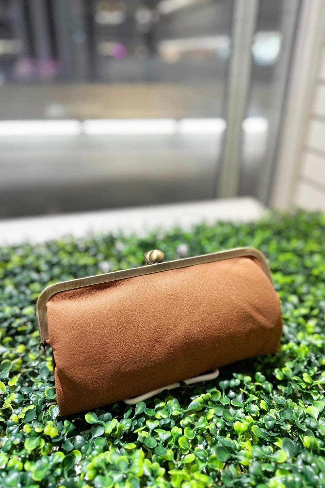 MiMi Wholesale - Vente Pochette – femme - Pochette bicolore Kiss Lock BP208SU en faux daim2