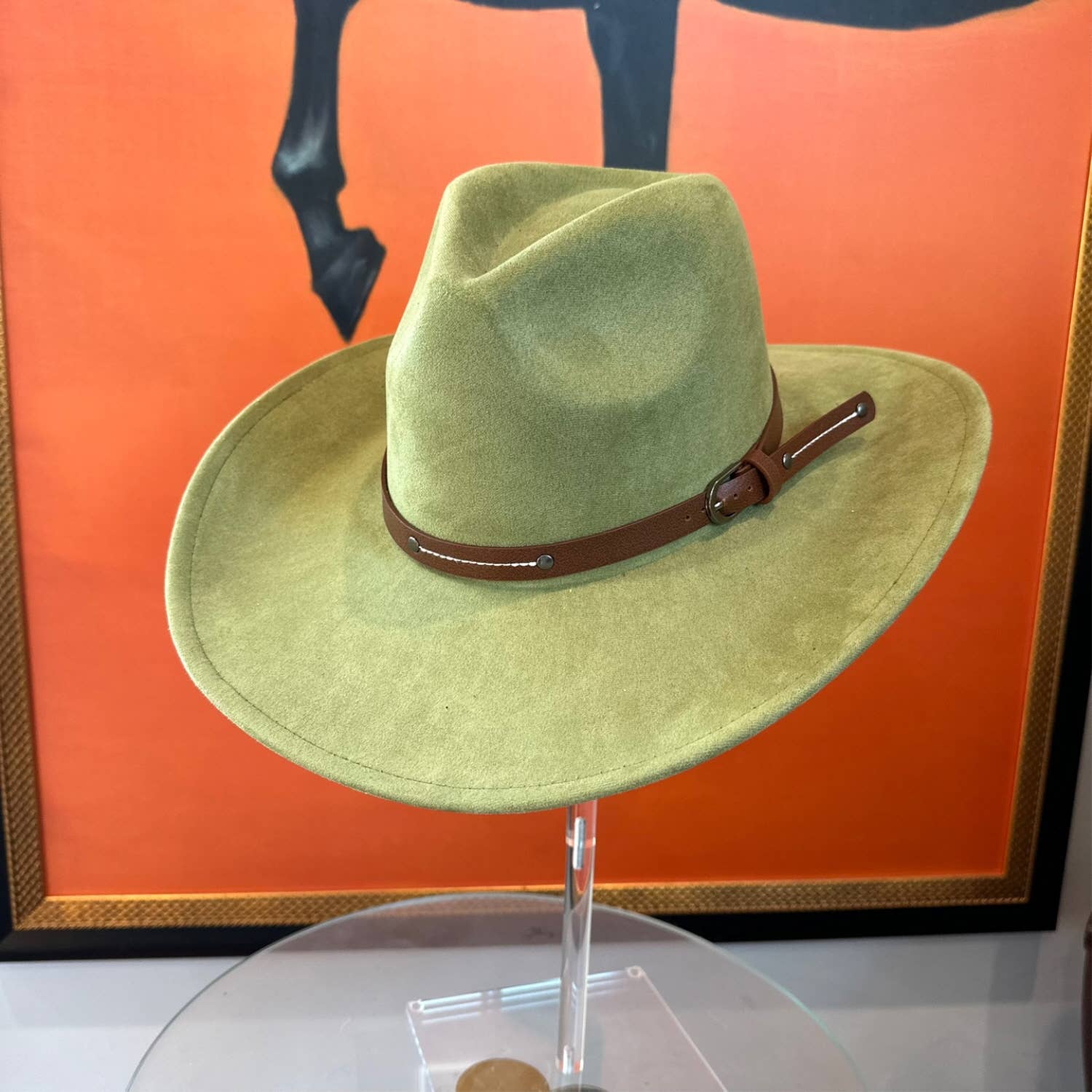 Bella Betty - Vente Chapeau de cowboy – femme - Chapeau de cowboy en daim végétalien à bord rigide avec ceinture en cuir2