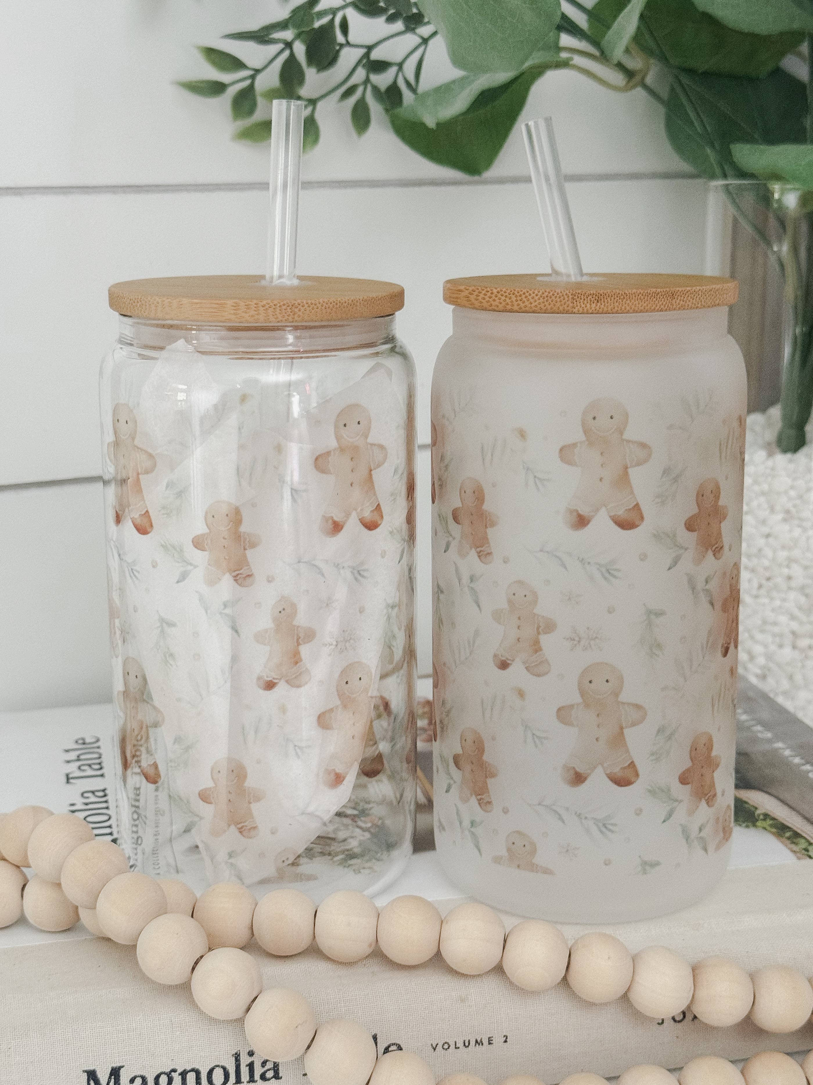 Onic Brands LLC - Wholesale Drinking Glass/Cup - Christmas Gingerbread 16oz Glass Cup with Bamboo Lid0