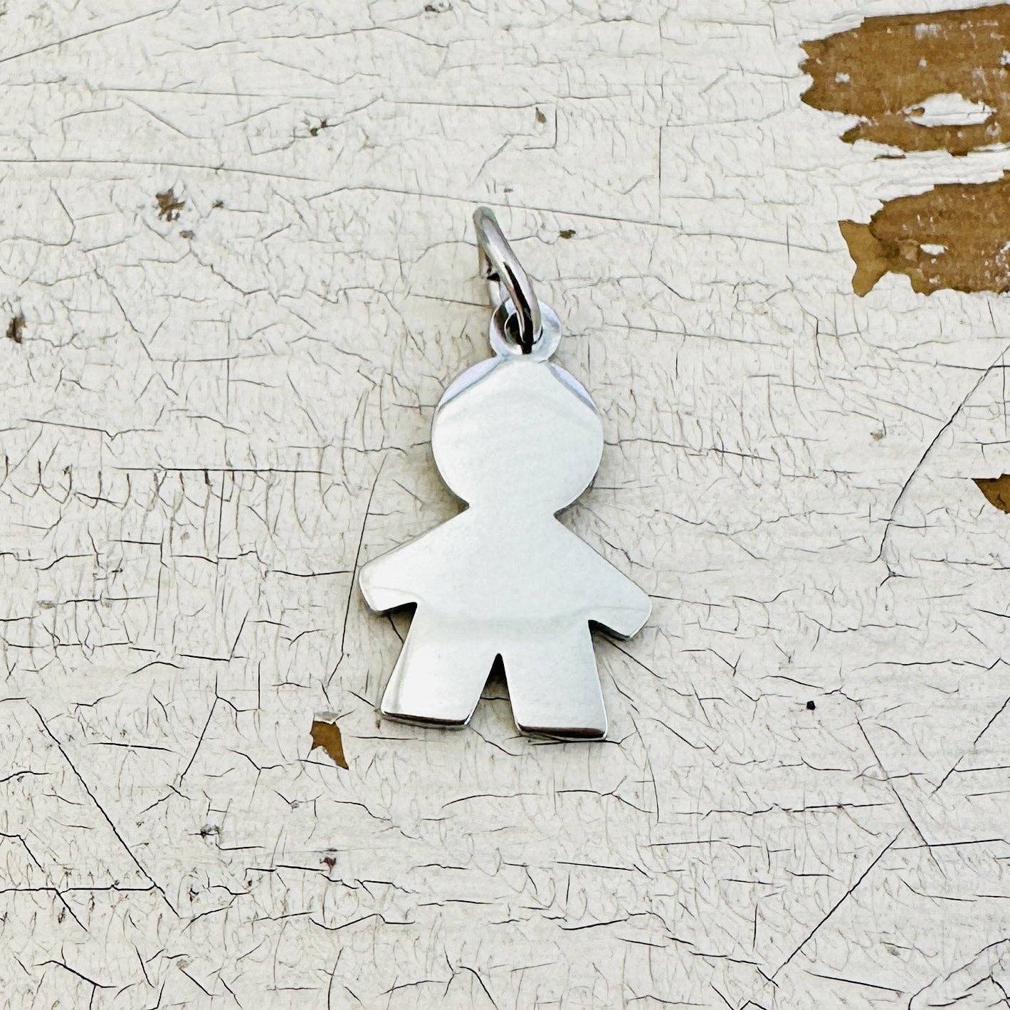 Gold Charm Junge für den Großhandel auf Faire