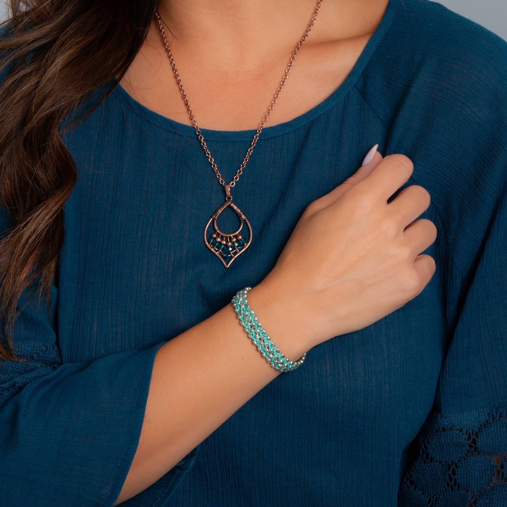 Elsie & Zoey - Wholesale Beaded Bracelet - Zoraya Two-Tone Beaded Adjustable Bracelet9