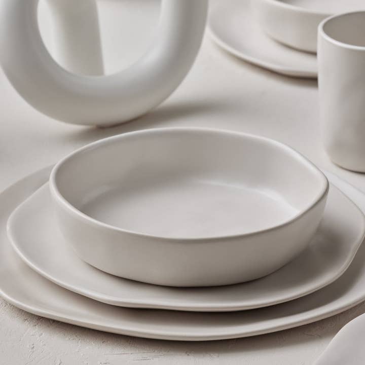 Stone + Lain - Wholesale Dinnerware Set - Hekonda Stoneware Dinnerware Set - Beige
