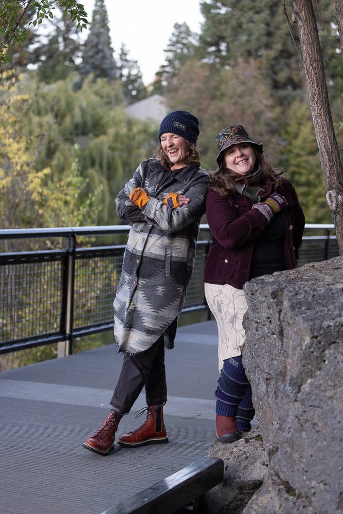 Jax Upcycled - Wholesale Gloves - Unisex - Upcycled Unisex Fingerless Gloves Fall leaves5