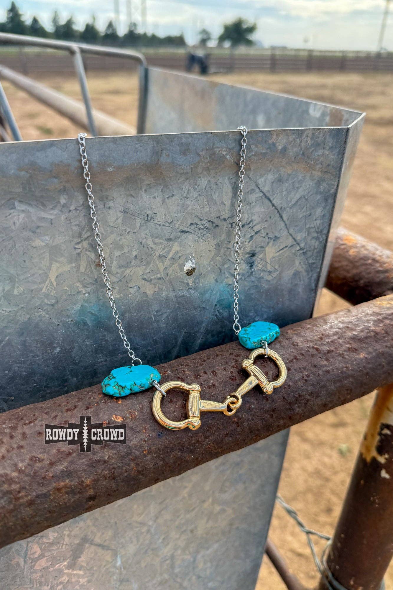 Rowdy Crowd Clothing - Vente Colliers à pendentif - Collier en perles turquoise0