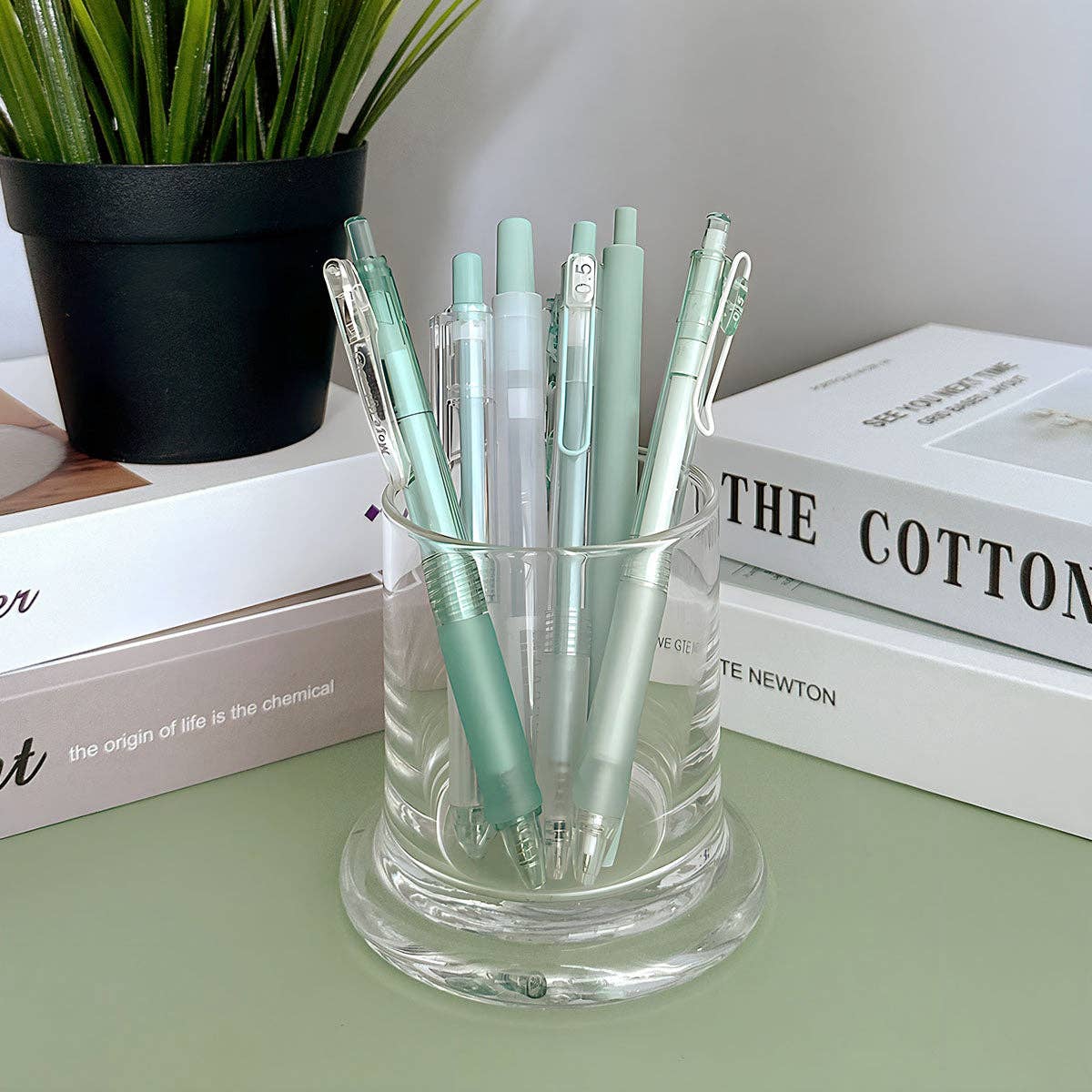 Wrapables.com - Wholesale Pen - Wrapables Retractable Rollerball Pens and Highlighter Set 639