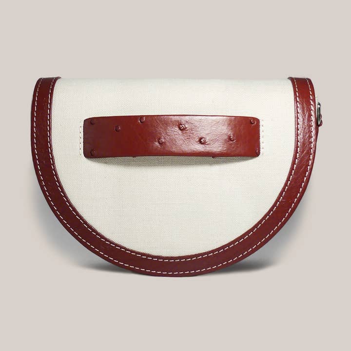 Sac Demi-Lune Nera En Cuir D'Autruche Bordeaux Et Lin pour la vente par Nilau