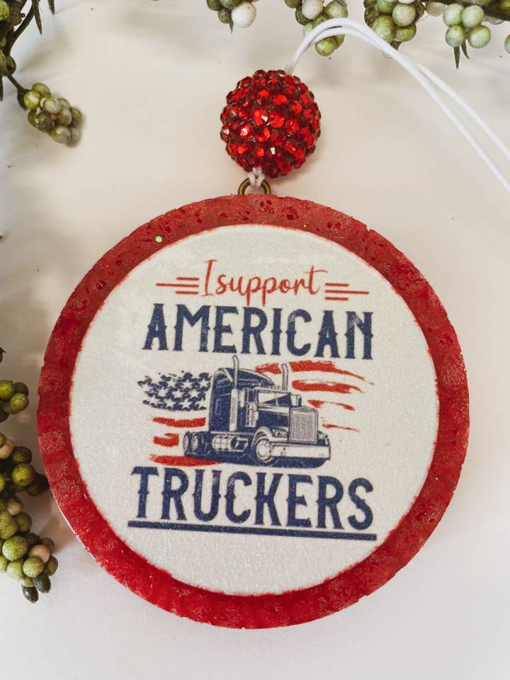 Camionneur | Américain | Big Rig | Désodorisant pour voiture pour la vente par Woven Knots