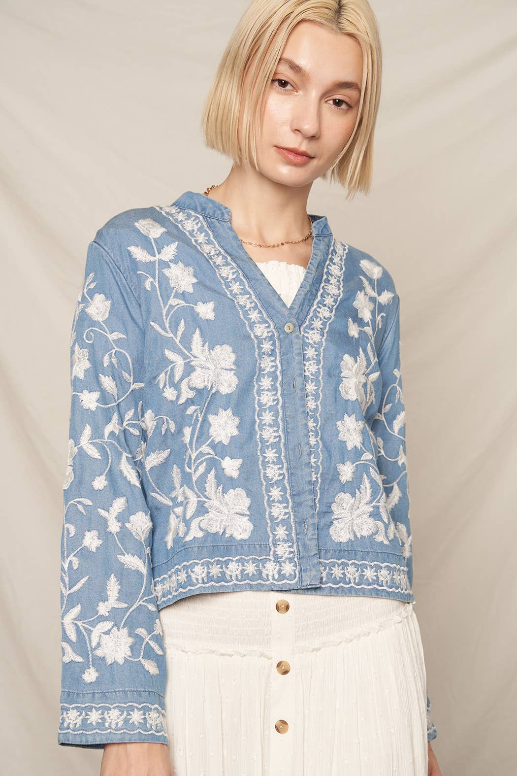 En Crème - Wholesale Blouse - Women's - Long Sleeve Embroidered Denim Button Down Top8