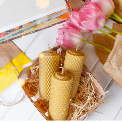 Vibee Candles - Vente Bougies piliers - Bougie en cire d'abeille - 13 cm de hauteur x 5 cm de diamètre1