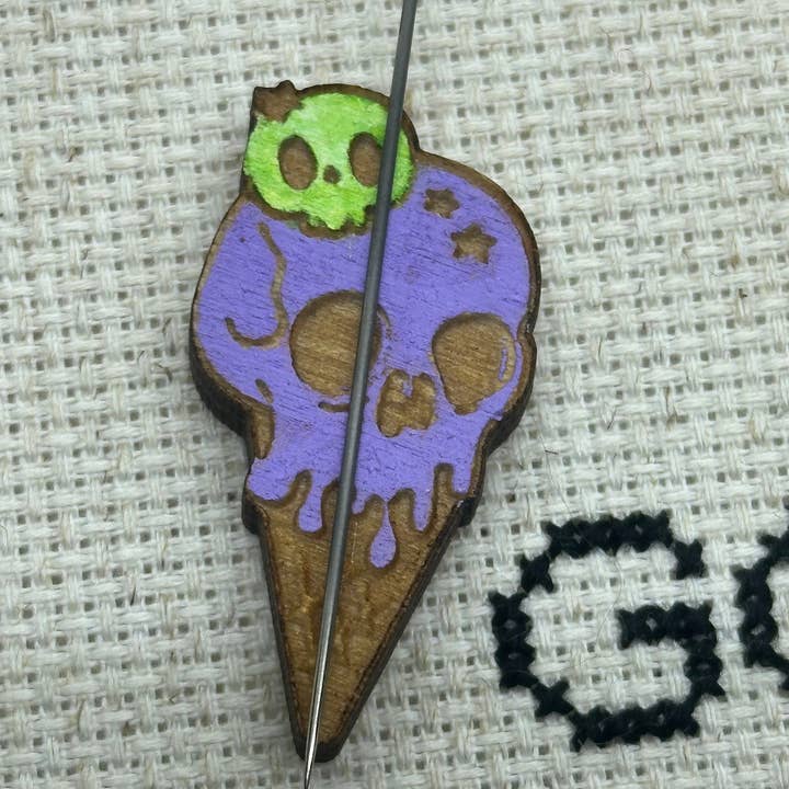 Velvet Guillotine - Wholesale Embroidery/cross-stitch supplies - Skull Dripping Ice Cream Needle Minder for Stitching Crafts