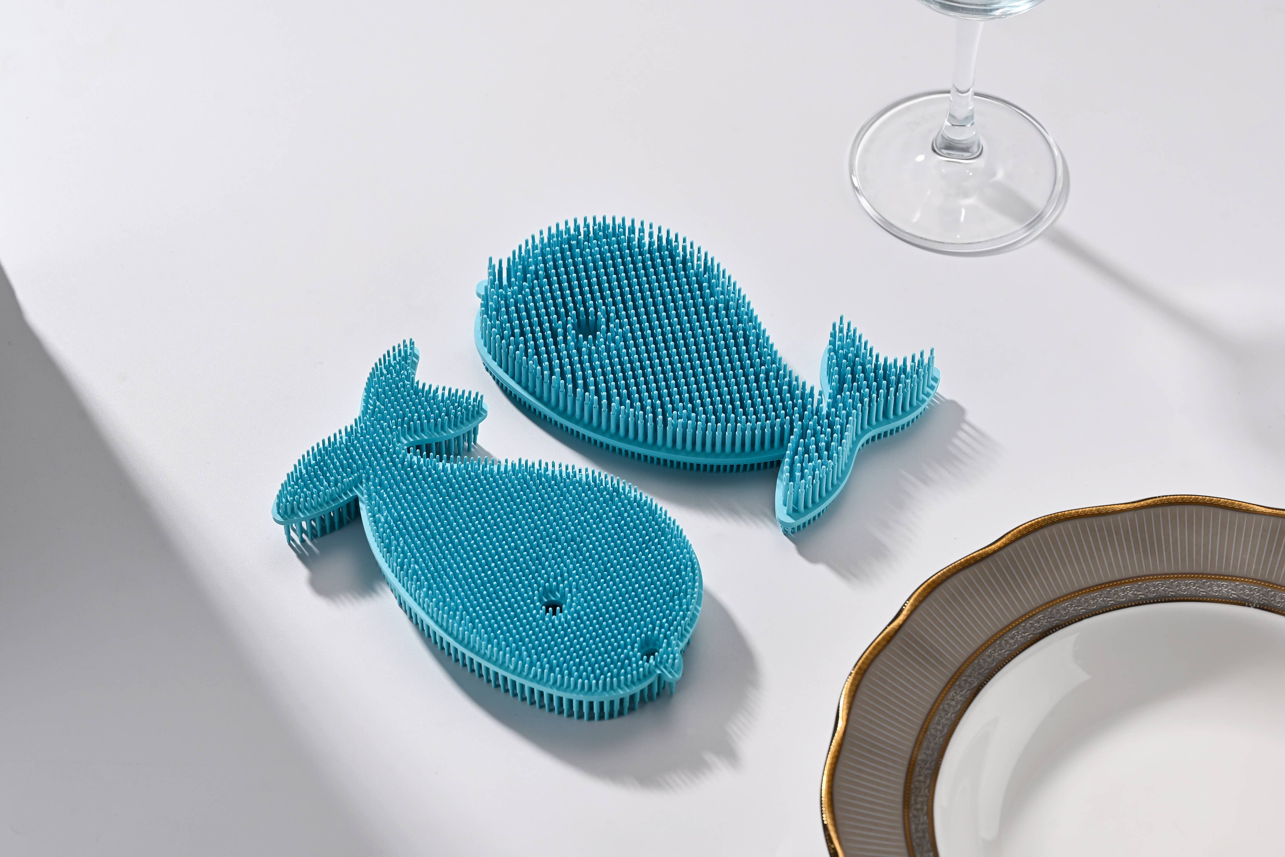 Fox Run Brands - Wholesale Cleaning brush - Fox Run Silicone Whale Dish Scrubber, 6" Kitchen Brush10