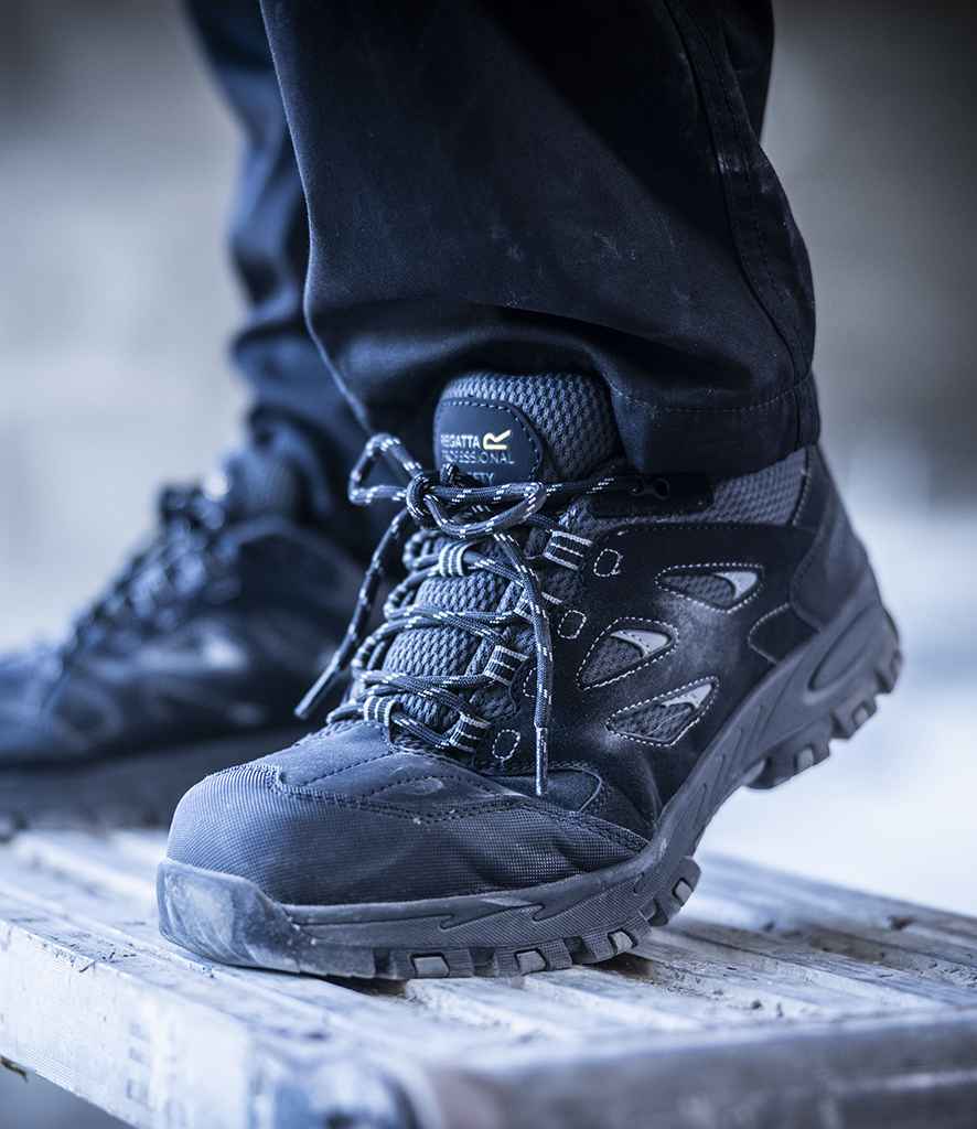 Pierre Francis – wholesale Athletic trainers – Men′s – Regatta - Safety Footwear Mudstone S1P Safety Trainers0