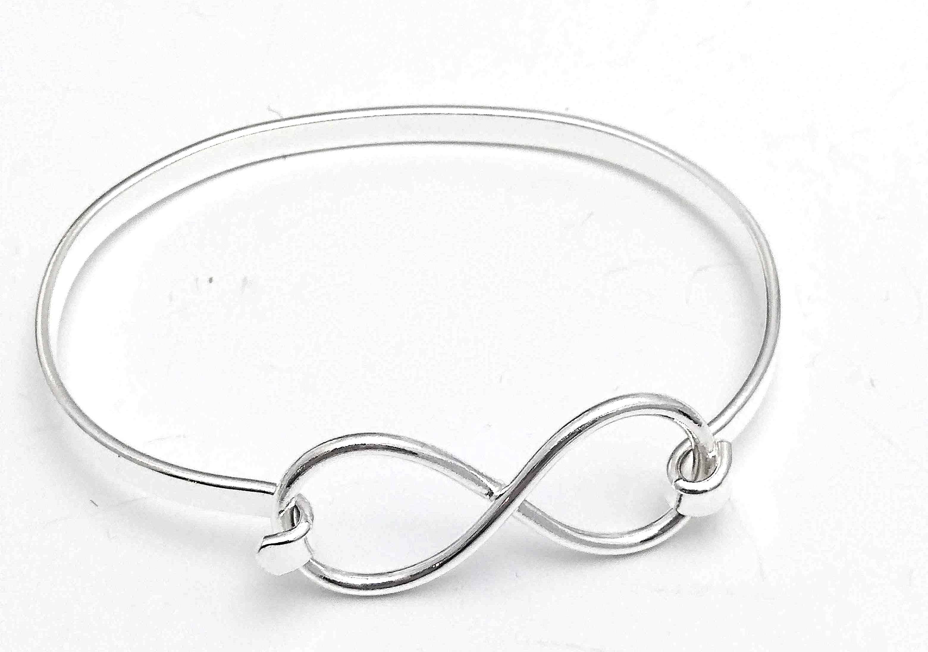 Costello International - Vendita all'ingrosso Bracciale a polsino - Bracciale Infinity Petit Latch in Argento