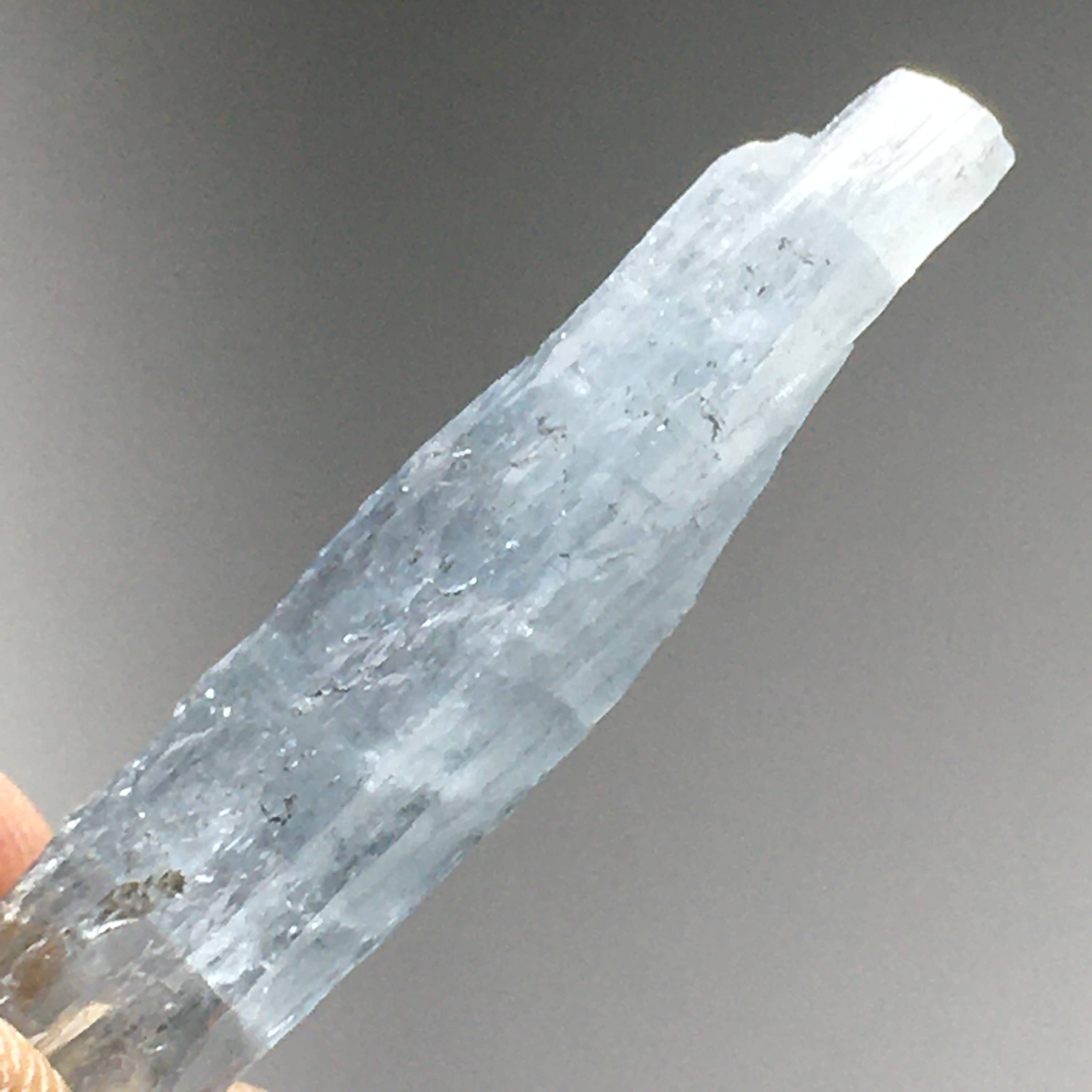 Wildheart Crystals – wholesale Andlig sten/kristall – Parti med 5 stora akvamarinkristaller3