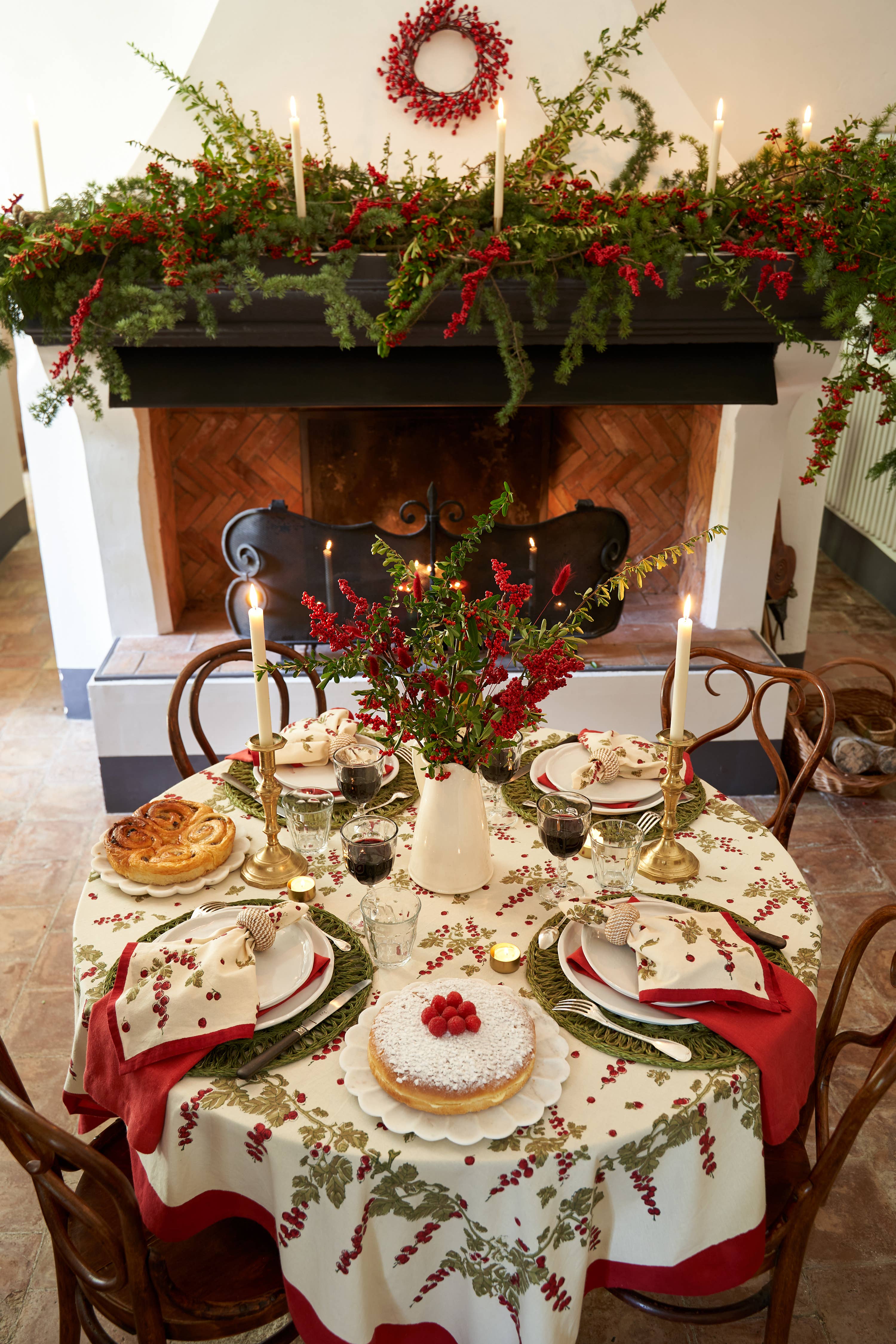 Couleur Nature - Wholesale Dinner & Cloth Napkin - Gooseberry Red/Green Napkin - Set of 64