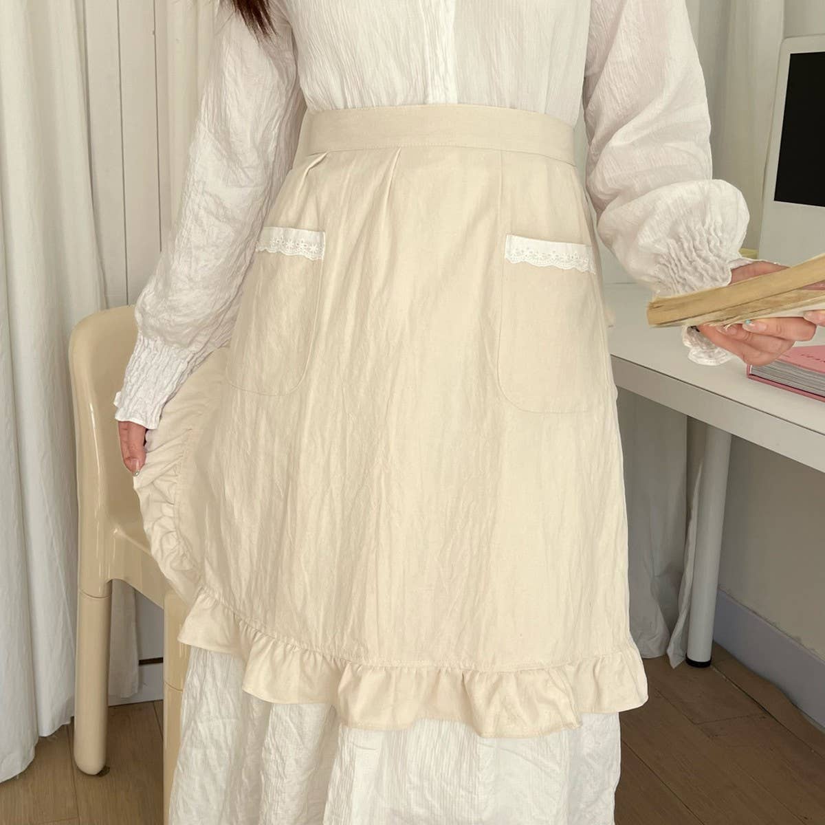 ACCITY - Wholesale Apron - WATERPROOF HALF-LENGTH COTTON LACE APRON_CWMM58260