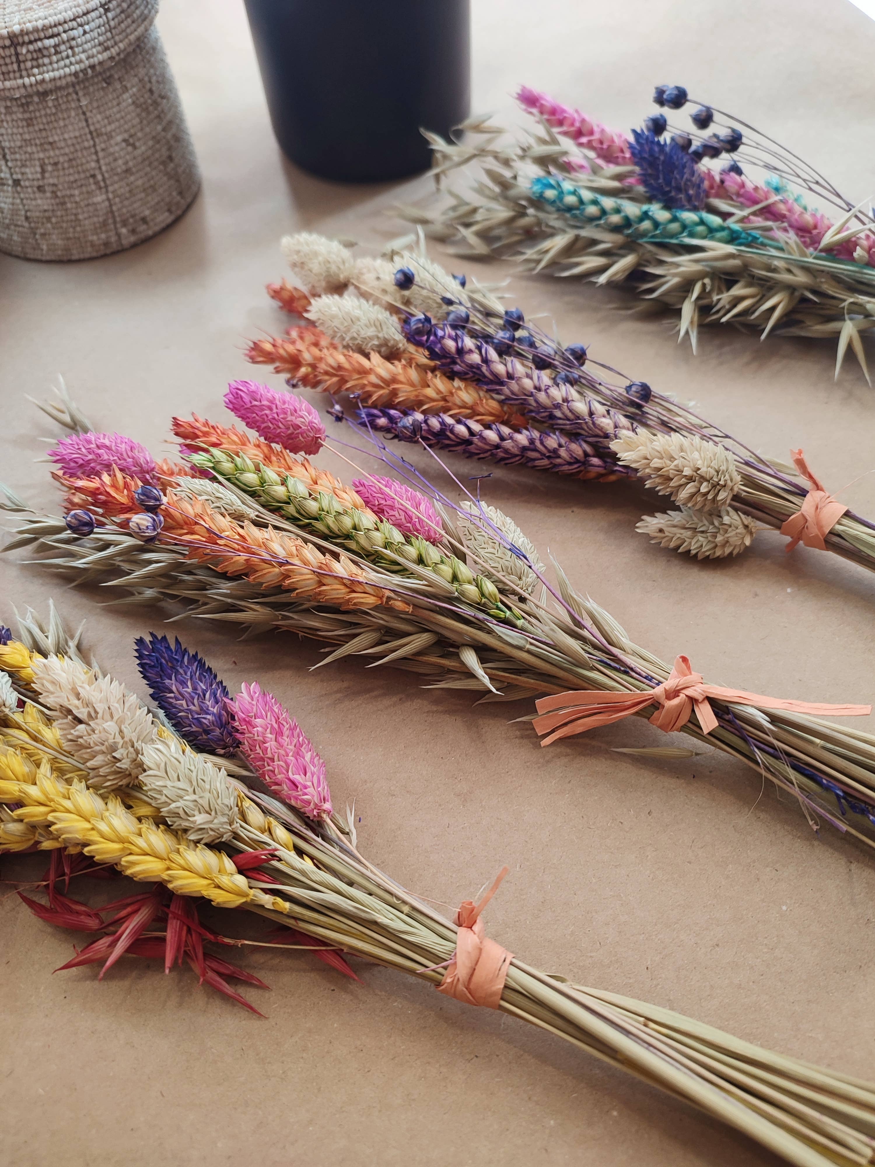 Uma Cantik - Wholesale Dried/Pressed Flowers - Dried Flower Bouquet - Small1