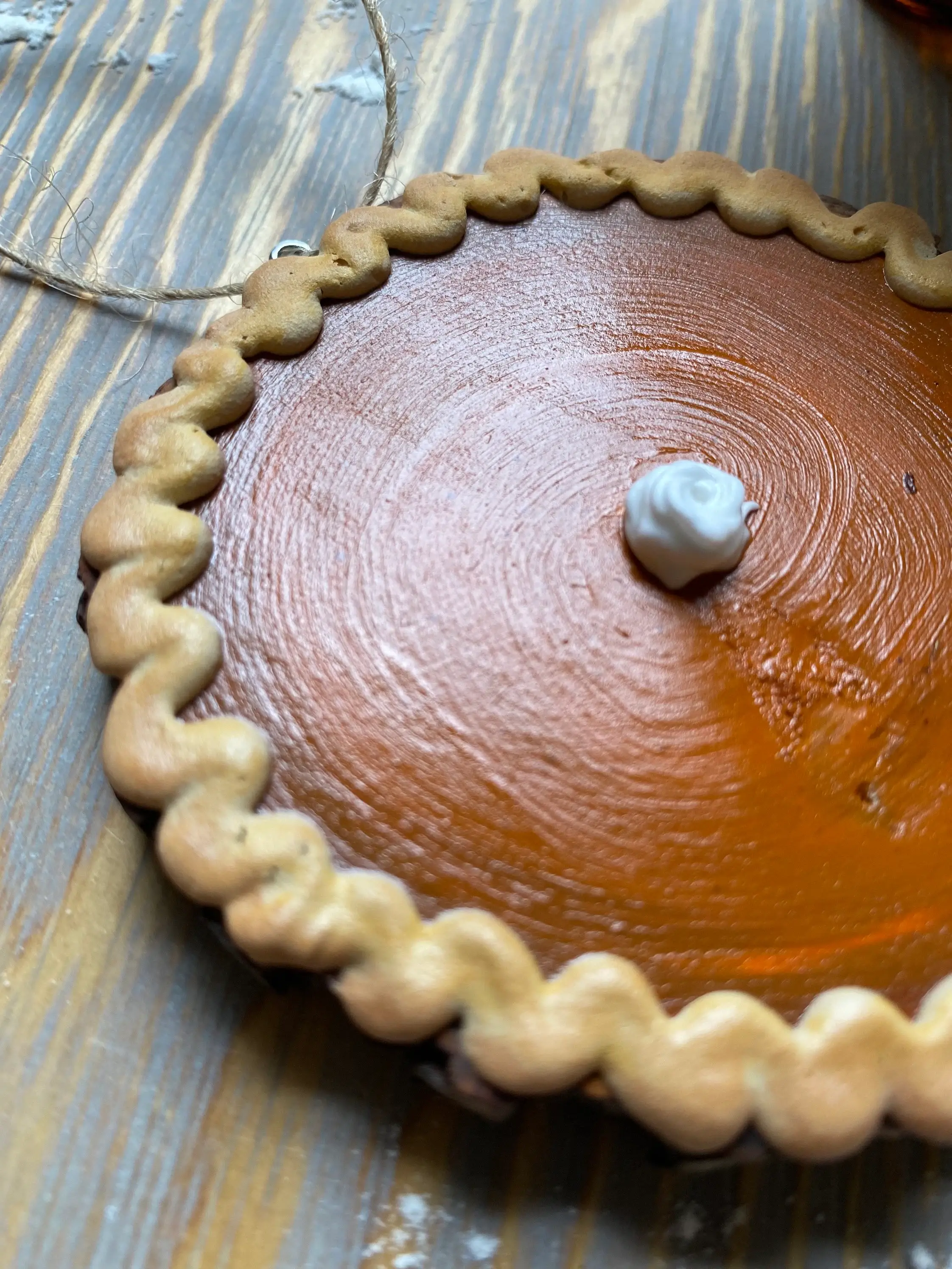 Jessi's Messes - Wholesale Ornament - Pie Wood Slice Ornament2