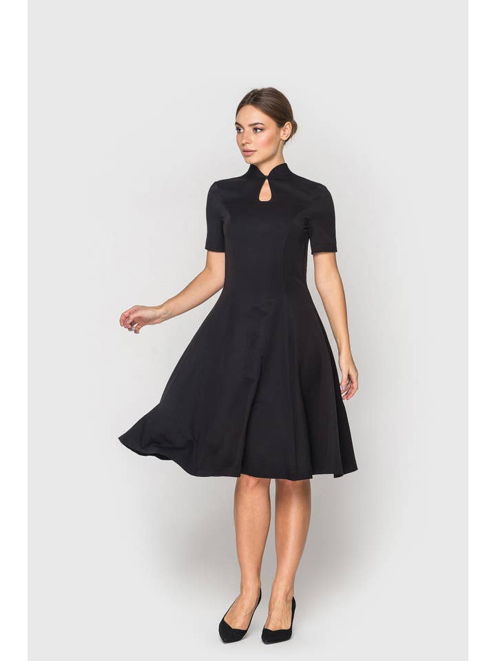 TAVROVSKA - Vendita all'ingrosso Vestito - Donna - Abito in cheongsam aderente e svasato nero1