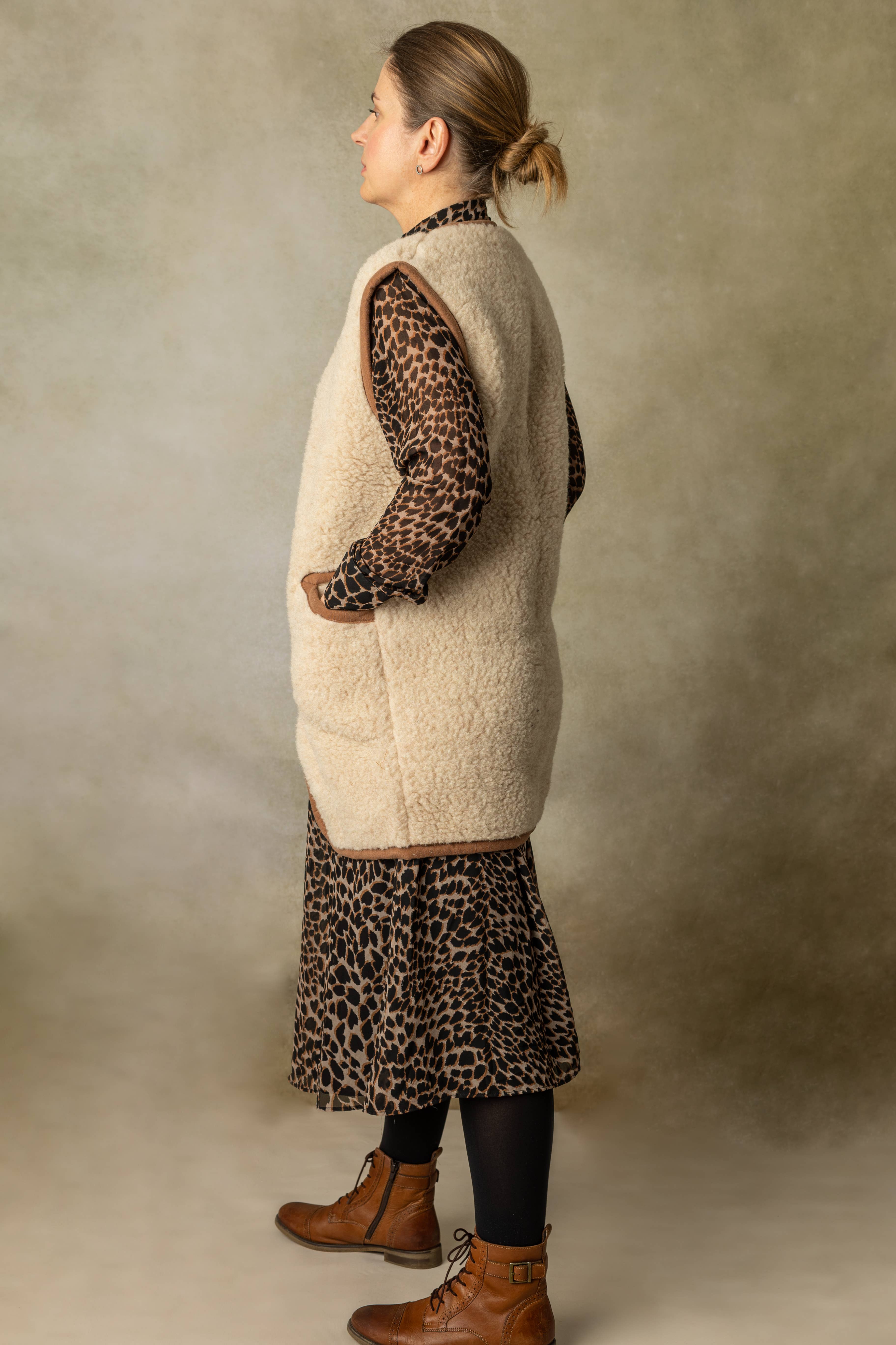 HomieeStudio – wholesale Outerwear Vest - Women’s – Long Beige Wool Gilet4