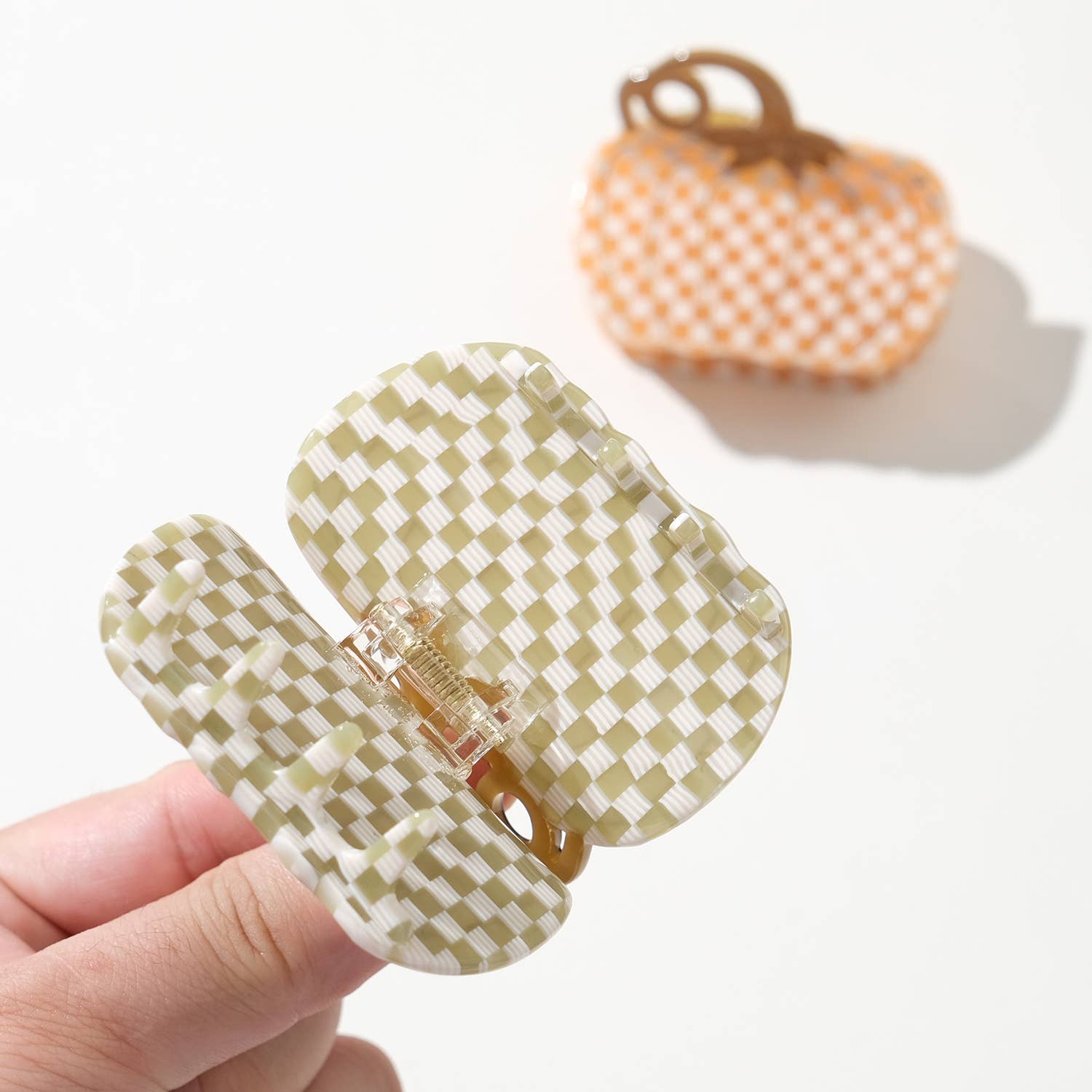 Assorted Gingham Checkered Pumpkin Claw Clip | Fall Claw Clip for wholesale on Faire3