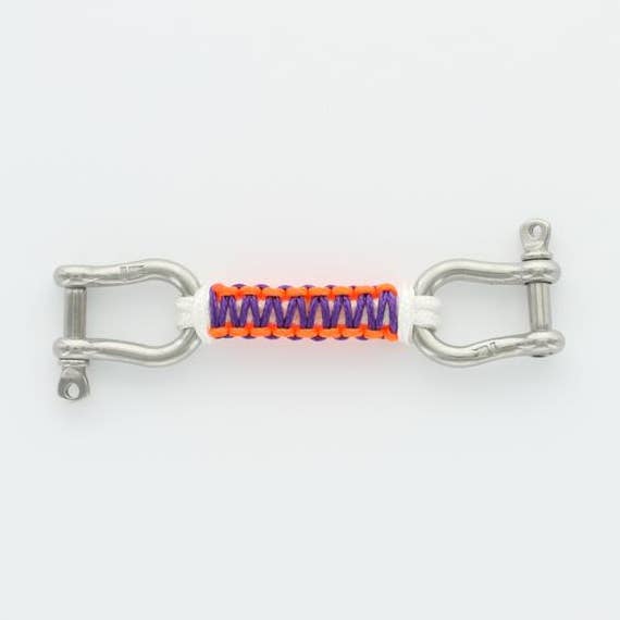 Orange sur violet pour la vente par Riomar