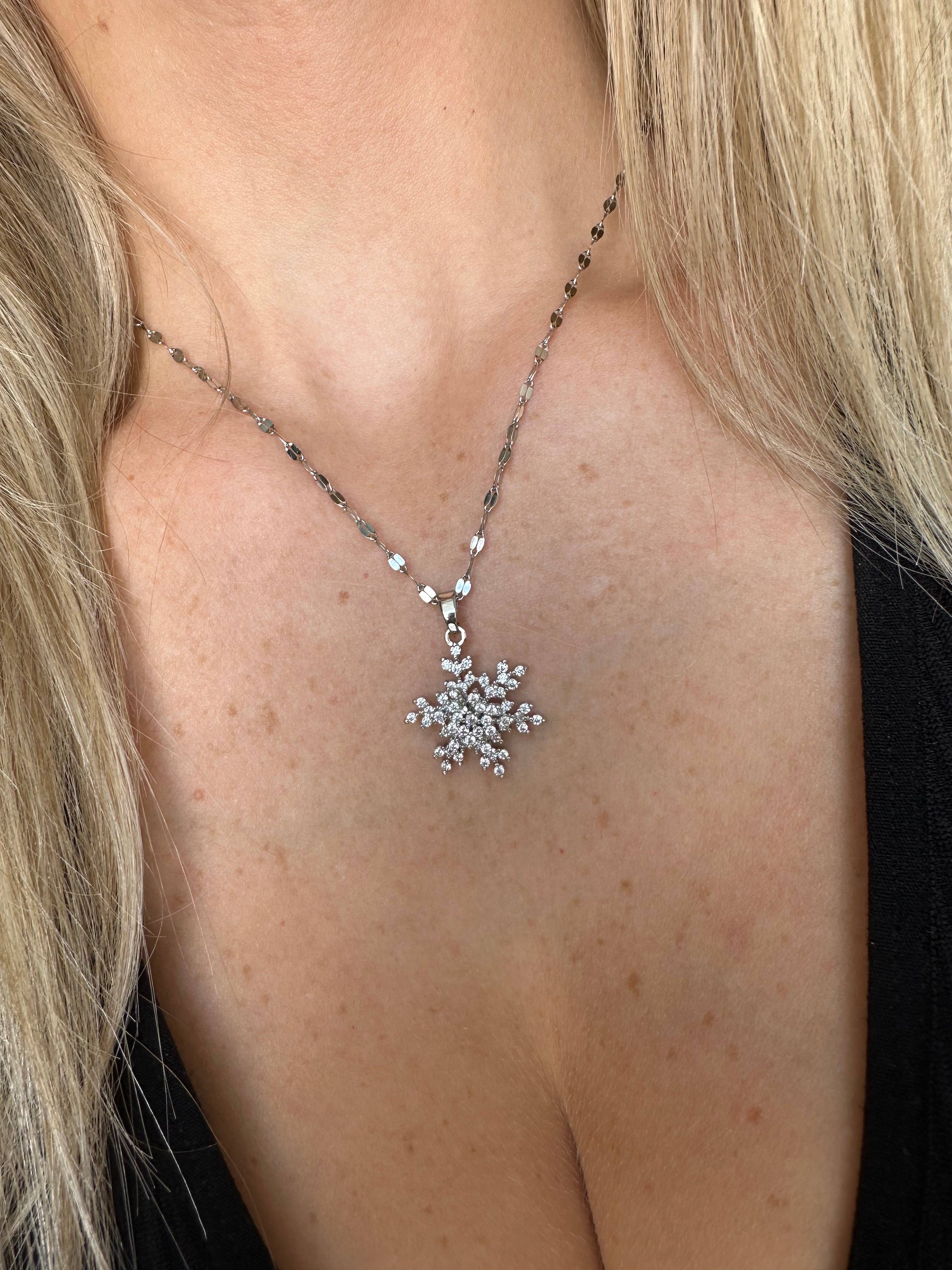 Offshore Surf Co – wholesale Pendant/charm necklace – Simple Style Snowflake Stainless Steel Plating1