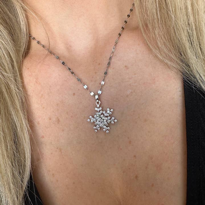 Offshore Surf Co – wholesale Pendant/charm necklace – Simple Style Snowflake Stainless Steel Plating1