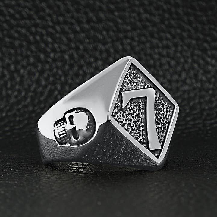 WJW - Wholesale Signet Ring - Stainless Steel Lucky "7" With Skull Accents Signet Ring