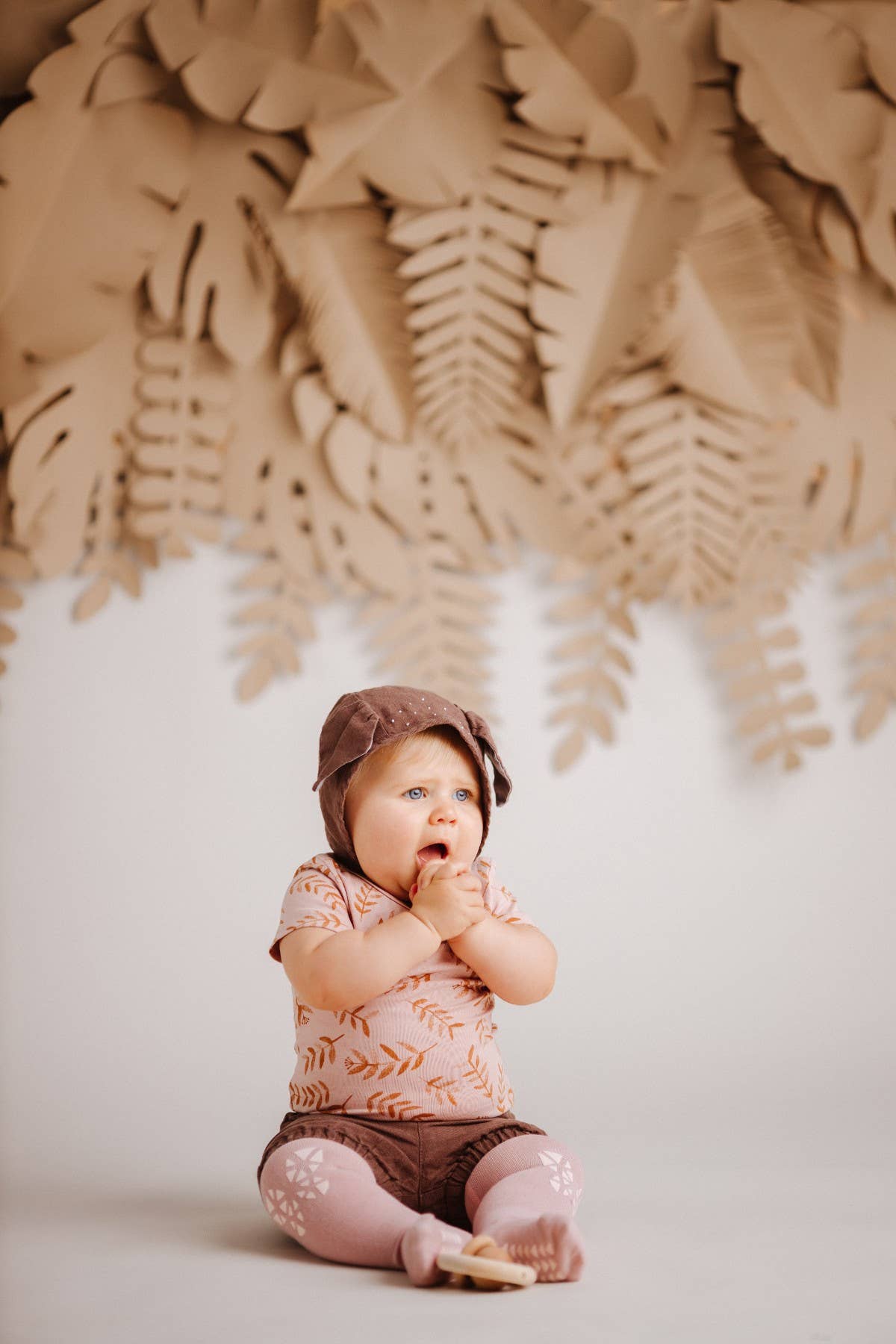 Olie the Curious - Wholesale Socks - Women's - Pink Butterflies Crawling Tight13