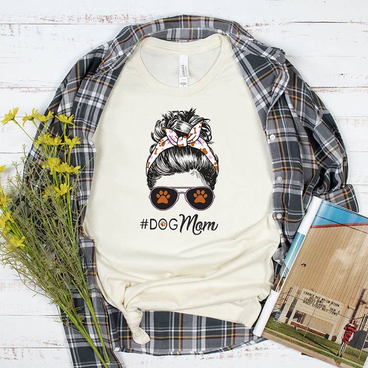 Tee-shirt Dog Mom Bun pour la vente par Artopia