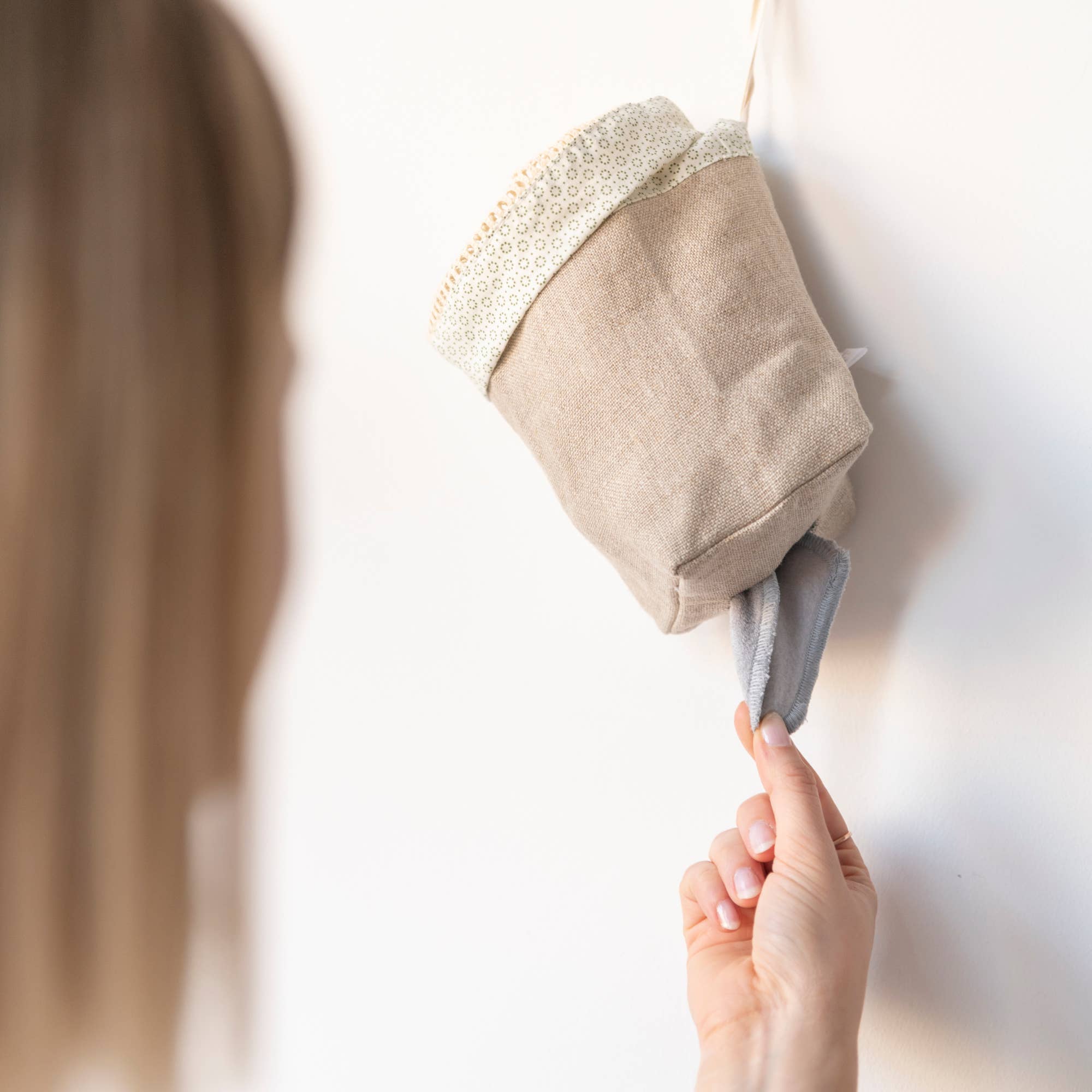 ManaMani - Wholesale Makeup Remover - Makeup remover kit | Patented5