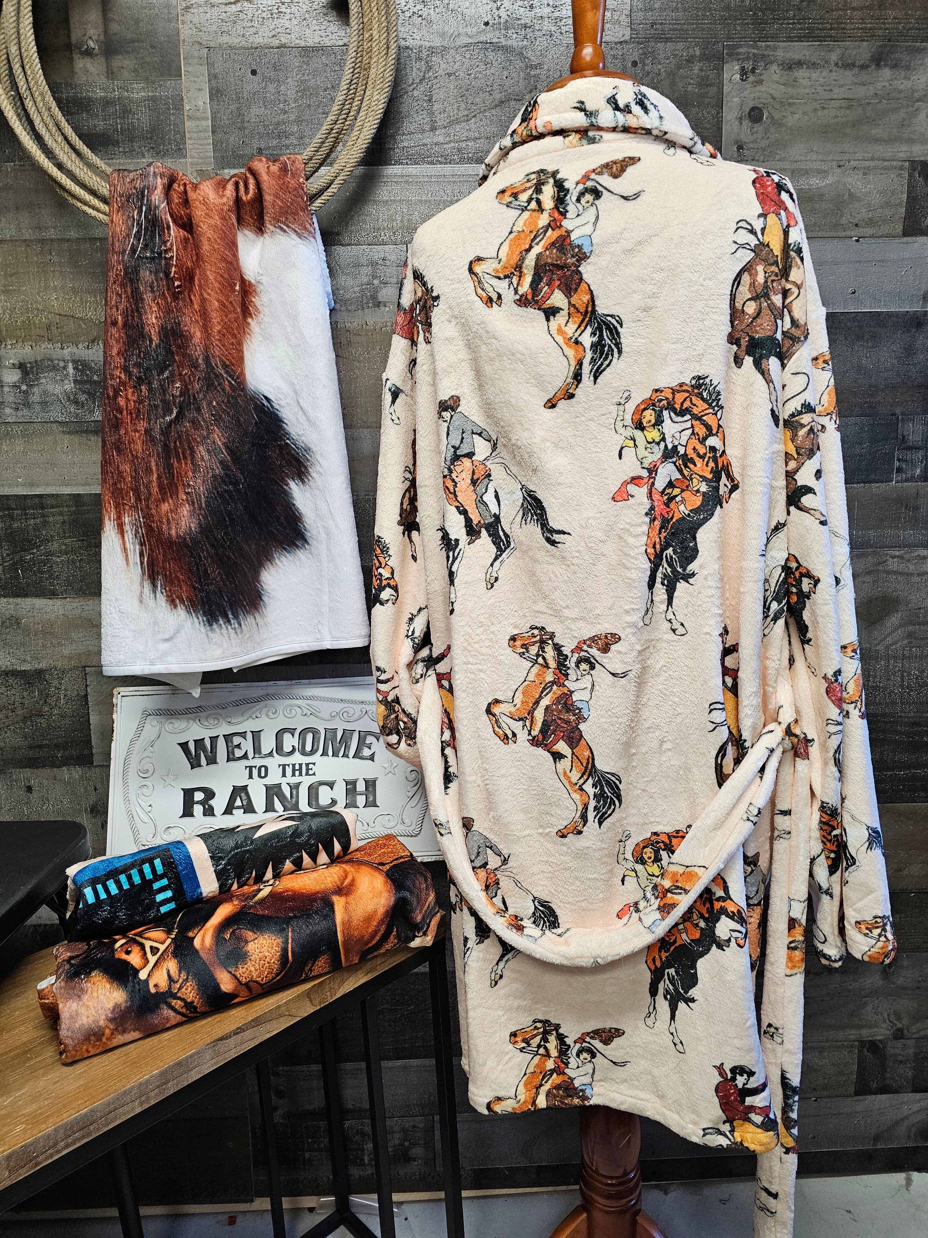 BAHA RANCH WESTERN WEAR - Wholesale Robe - Women's - Vintage Cowgirl Women's Bath Robe3