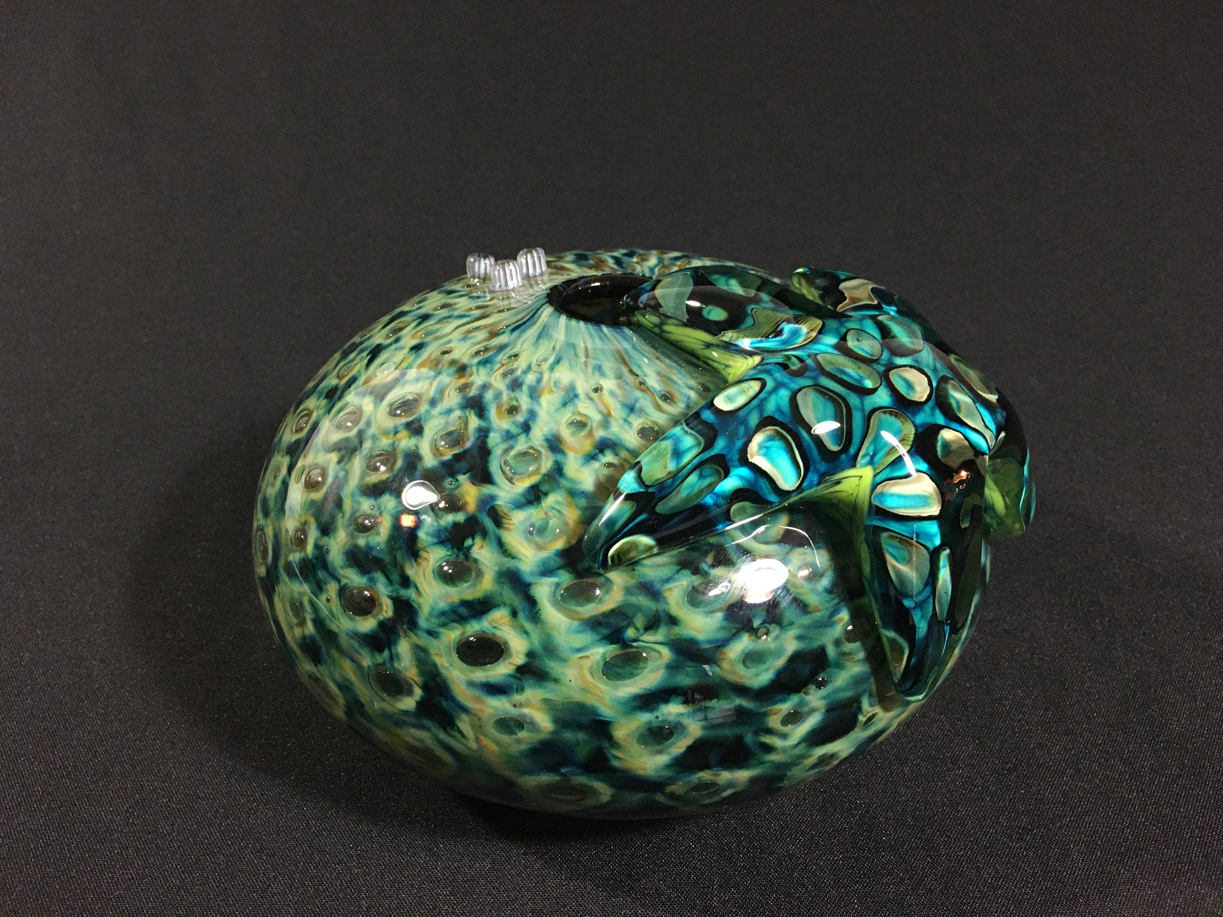 Gibbons Glass - Wholesale Vase - Tide Pool Green Orb vase with Starfish2