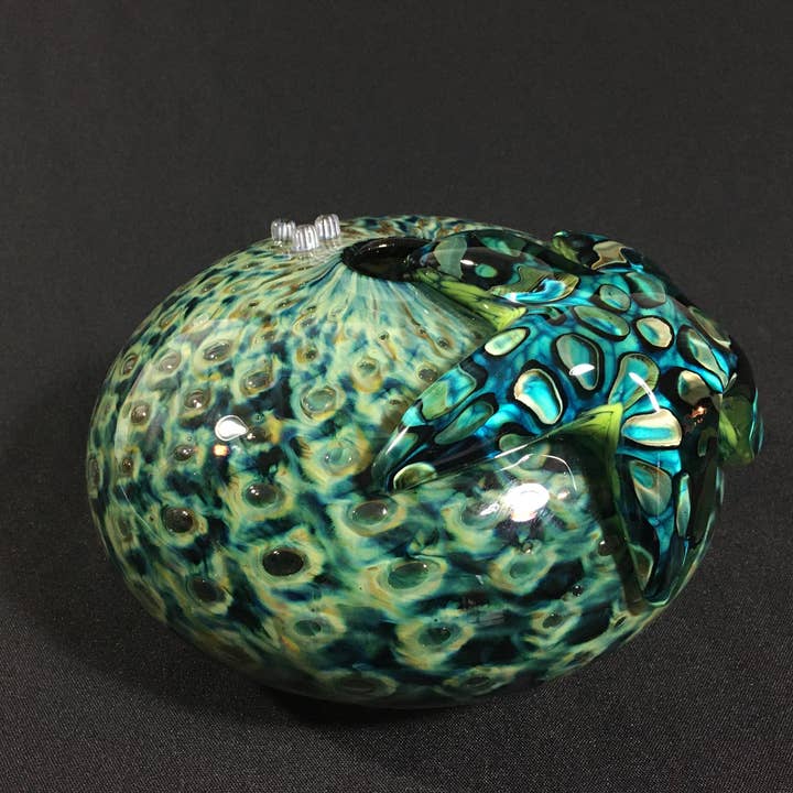 Gibbons Glass - Wholesale Vase - Tide Pool Green Orb vase with Starfish2