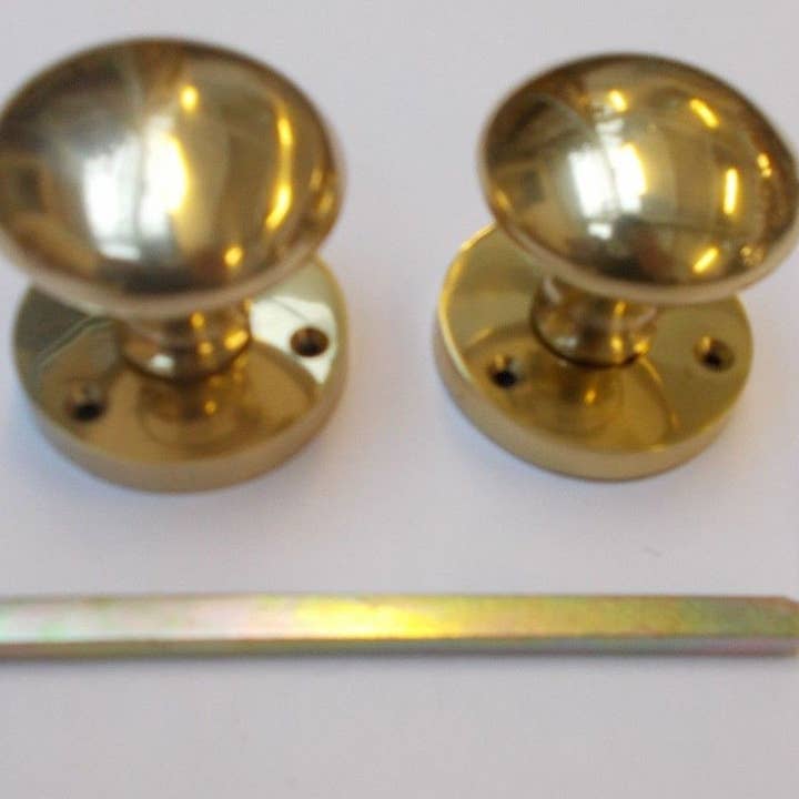 Pomello per porta a mortasa Ottone lucido Fungo tondo per la vendita all'ingrosso da parte di IronmongeryWorld